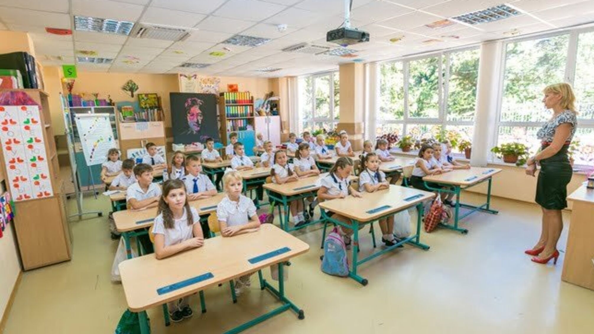 Корупція в освіті: у чиїх кишенях осідають мільярди