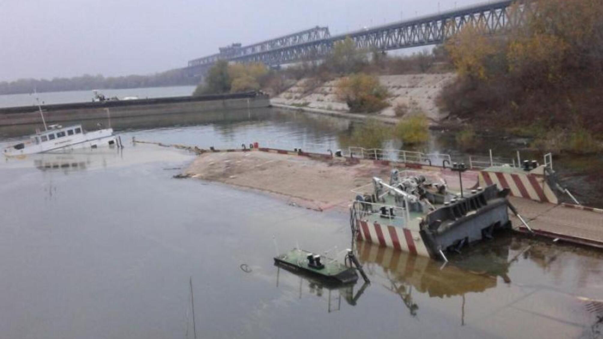 По Каховському водосховищу розлилася величезна нафтова пляма