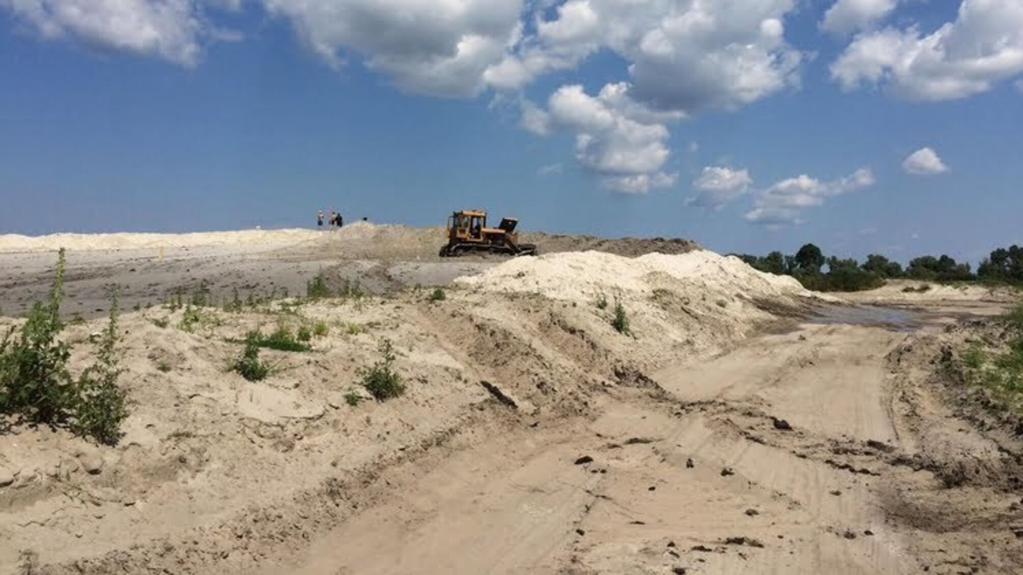 'СтопКор' просить Держекоінспекцію України перевірити земельну ділянку у Погребах на Київщині, де нелегали проводять видобуток піску