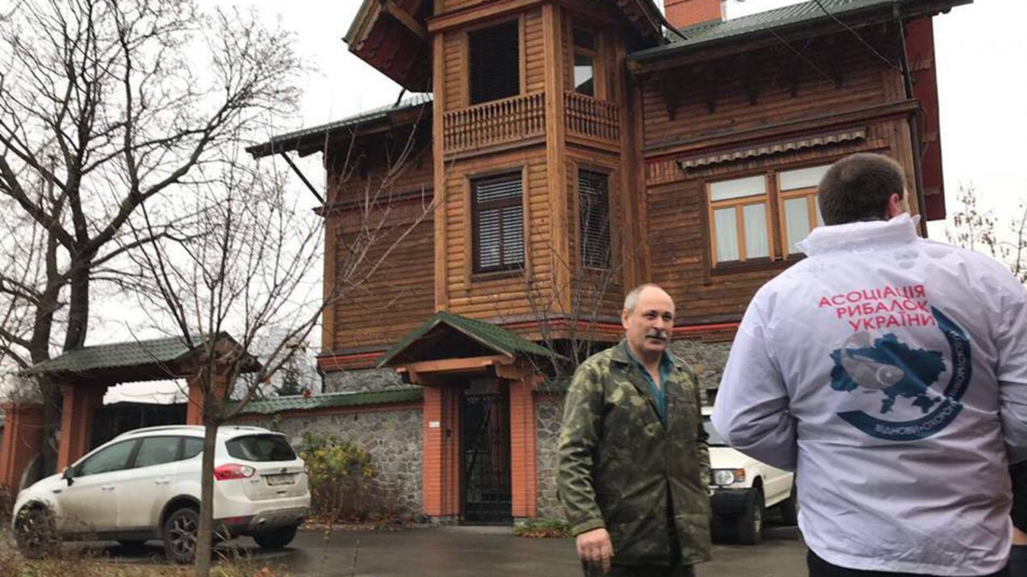 'СтопКор' спільно з Асоціацією рибалок України добивається демонтажу незаконного паркану рейдерки Софієнко на Осокорках