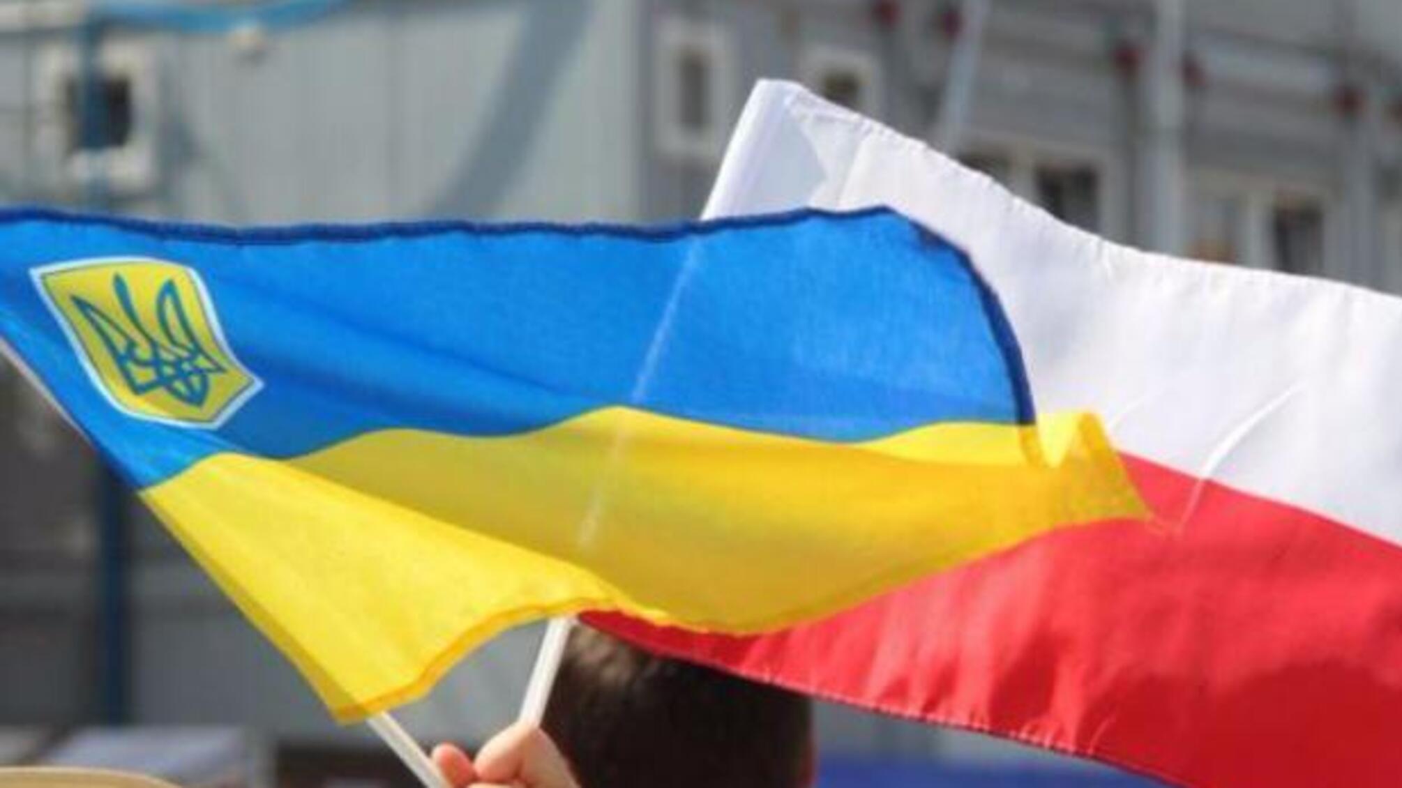 Міграція з України в Польщу постійно зростає: у Варшаві оцінили, чи може це вплинути на призупинення безвізового режиму між Києвом та ЄС