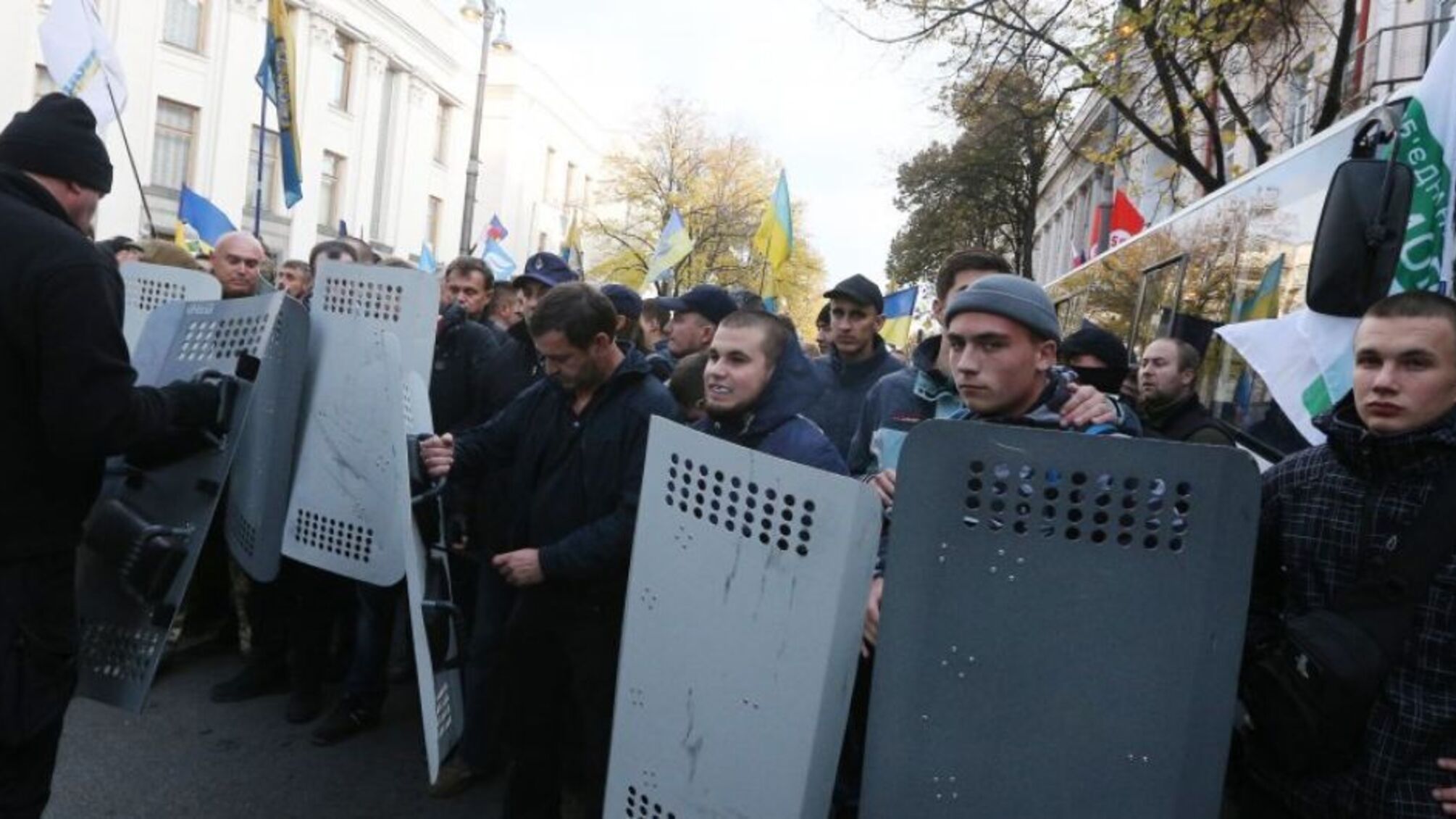 Через нову акцію під ВРУ поліція значно посилила заходи безпеки