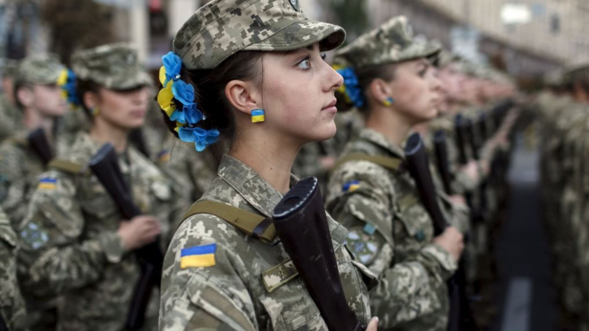 У ВРУ планують дозволити жінкам займати офіцерські посади в армії