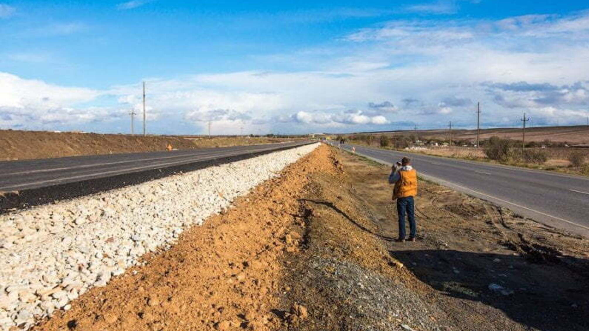 Моторошна знахідка: у Криму на будівництві траси виявили понад 70 обезголовлених людських скелетів