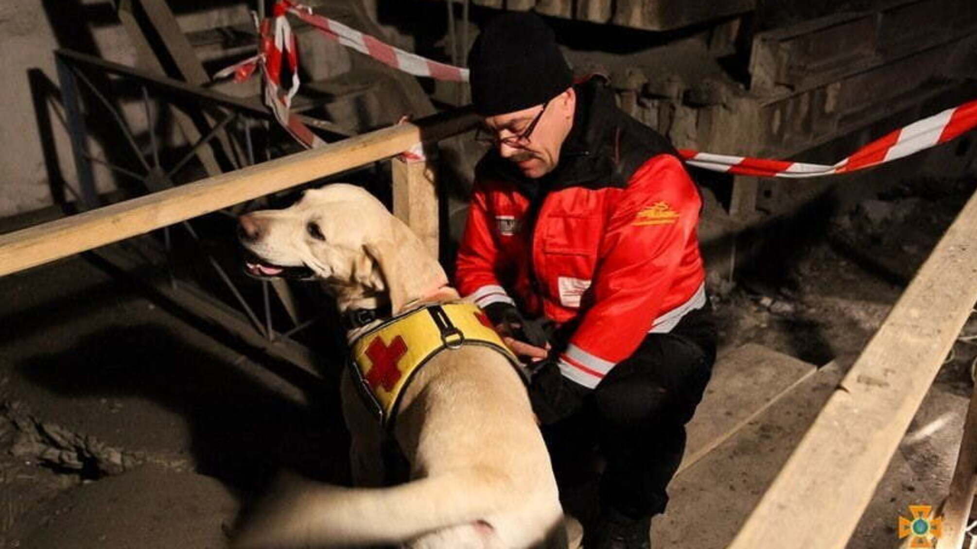 Потужний вибух на підприємстві в Тернополі: з'явилися кадри рятувальної операції, люди вижили тільки дивом – подробиці