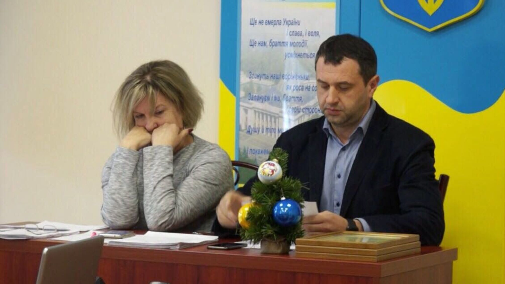 'СтопКор' дізнався, як у селі на Київщині земельні ділянки замість селян отримують люди, наближені до родини селищного голови