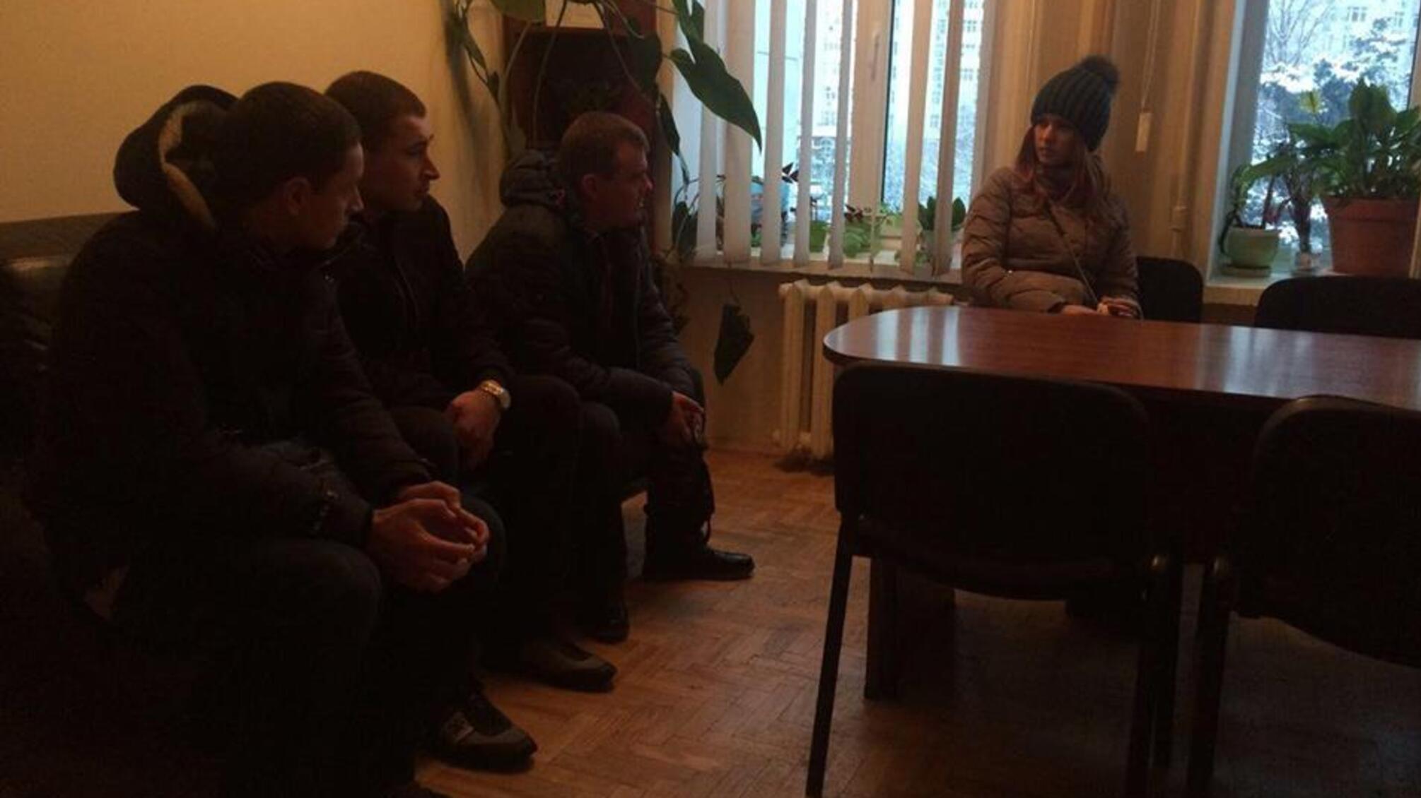 У департаменті благоустрою Дарницького району підтримали вимоги колег 'СтопКору' про демонтаж незаконного паркану рейдерки Софієнко