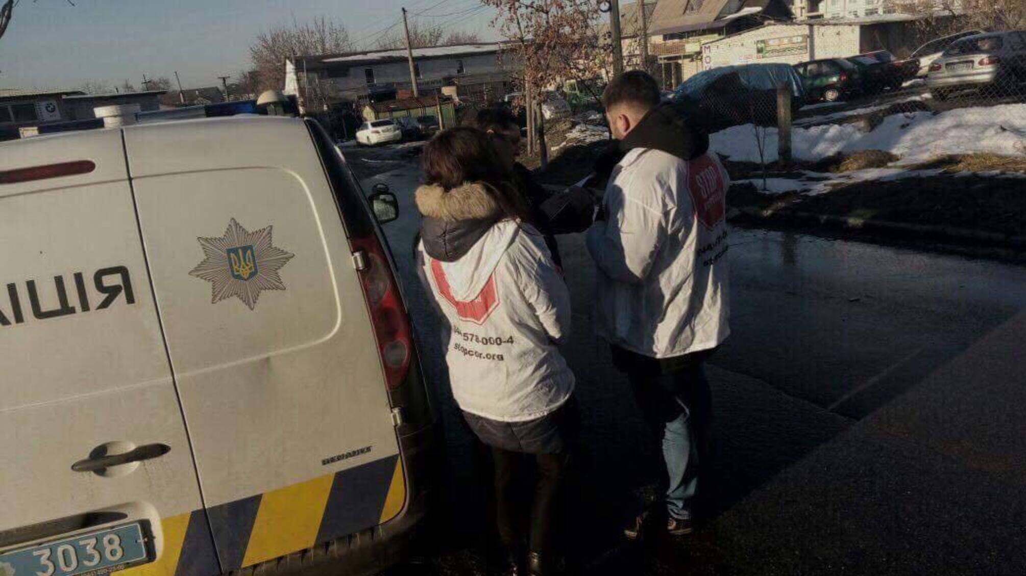 'СтопКор' викрив нелегальне СТО на столичній Троєщині