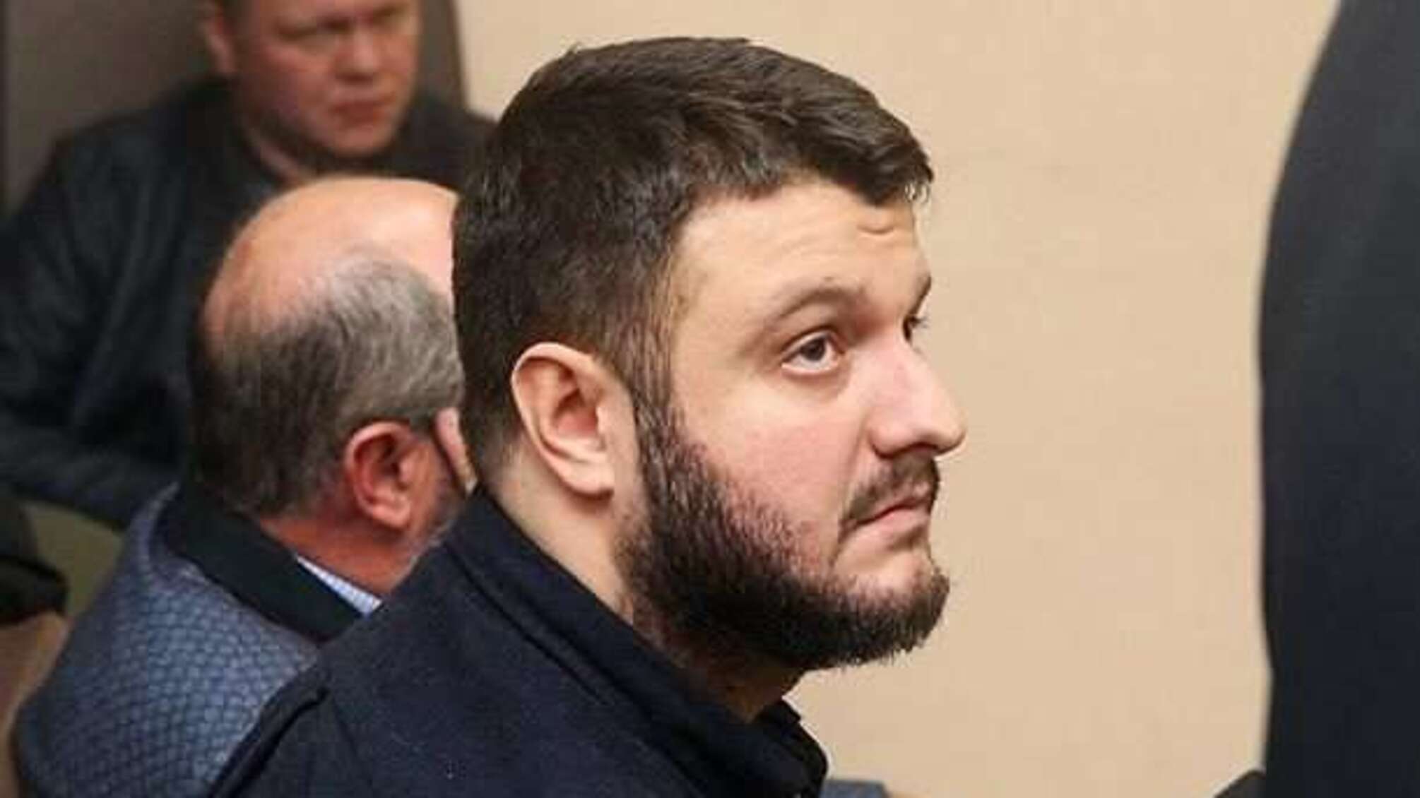 Суд зняв арешт з майна сина Авакова