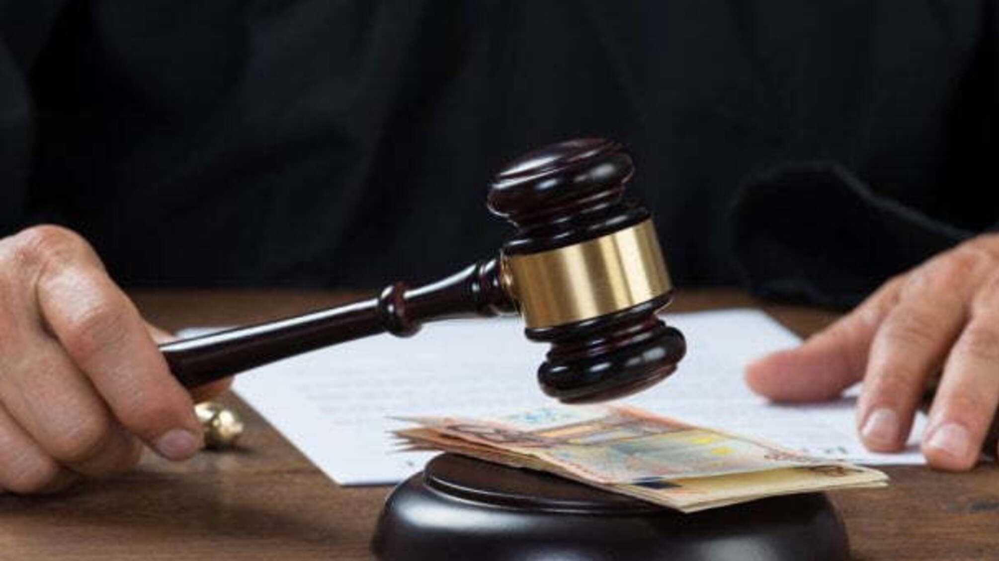 Порошенка просять відкликати законопроект про Антикорупційний суд: названі причини