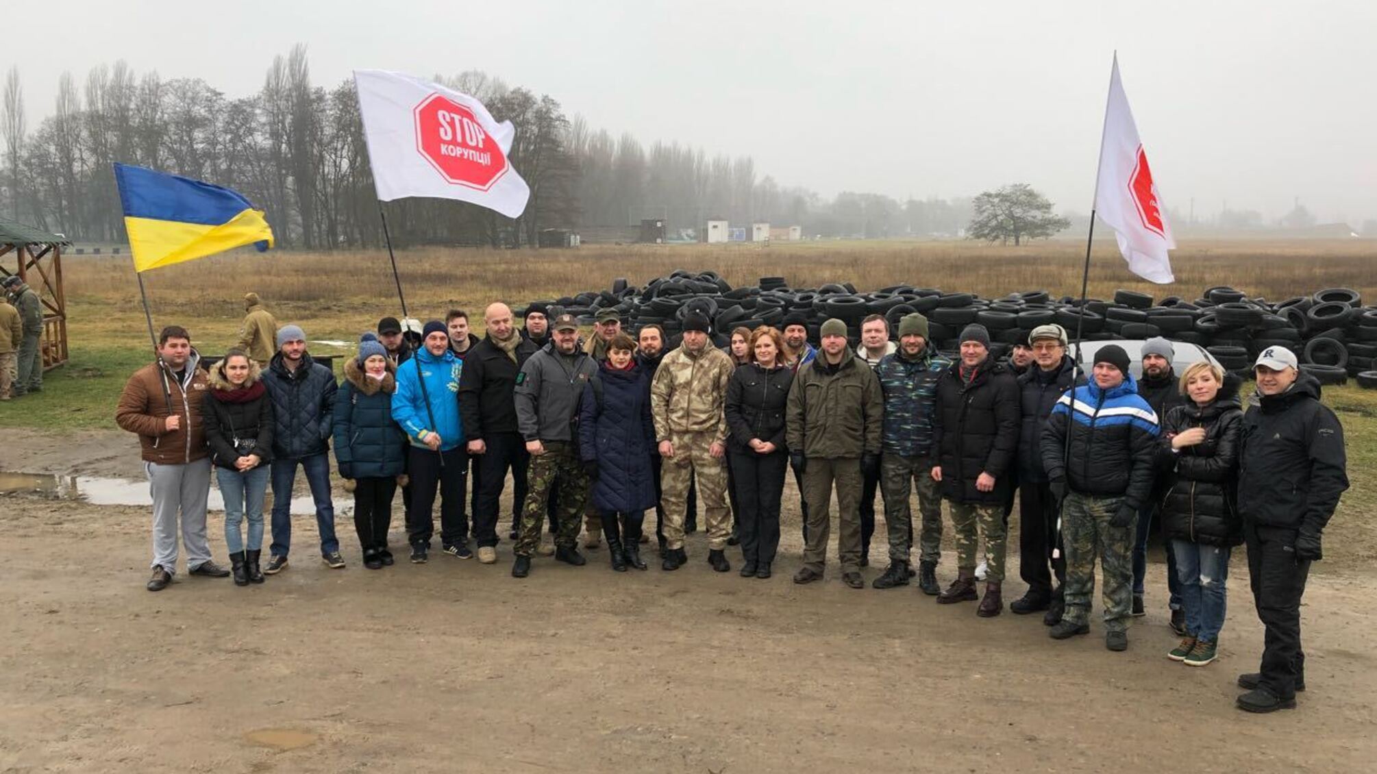 Герої України провели для команди ГО 'Стоп корупції' майстер-клас зі стрільби