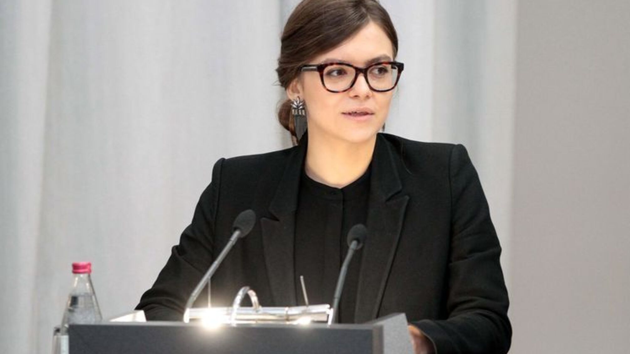 Молоду заступницю Авакова Анастасію Дєєву звільнили з роботи
