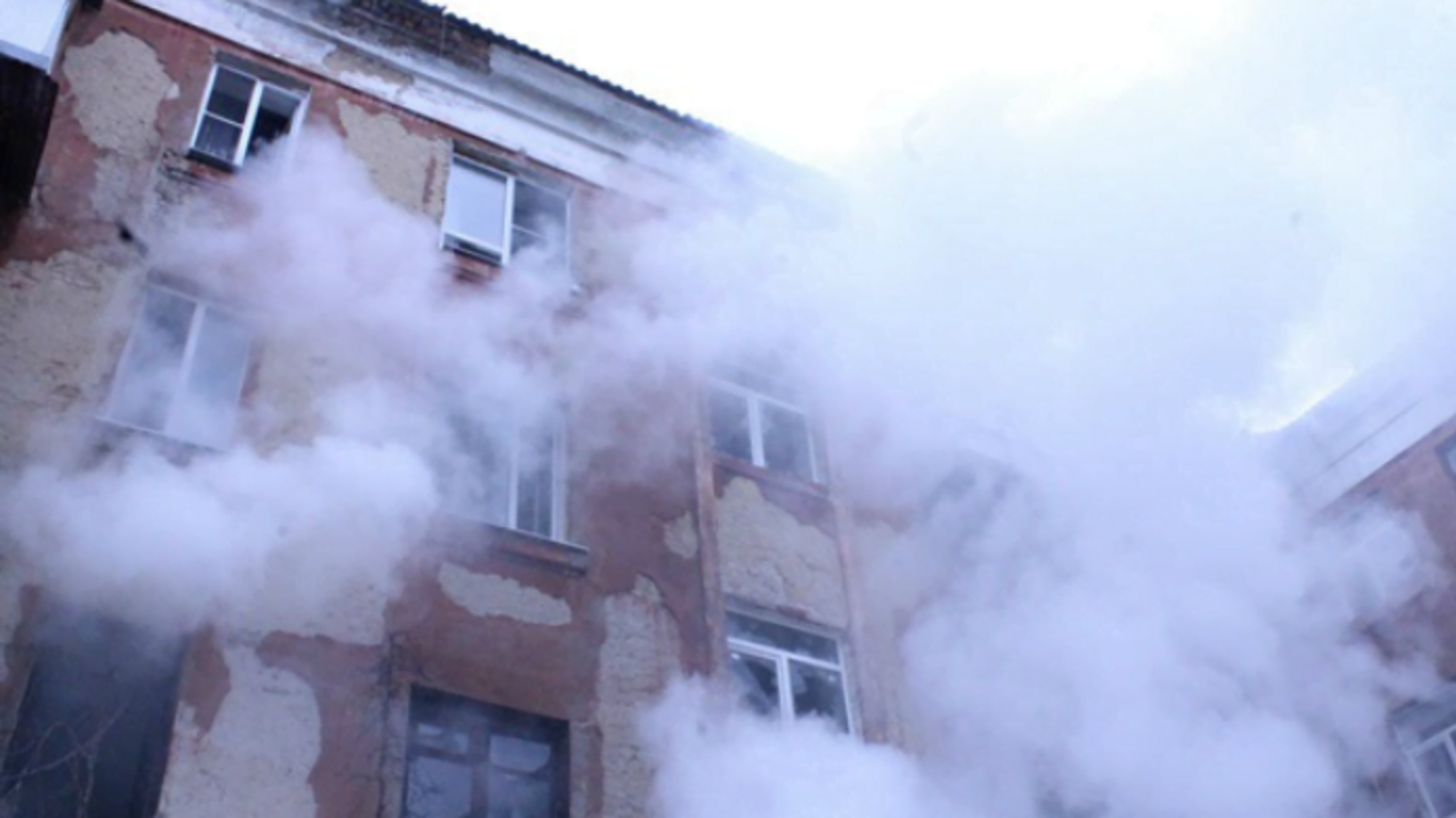 У центрі Луганська пролунав потужний вибух