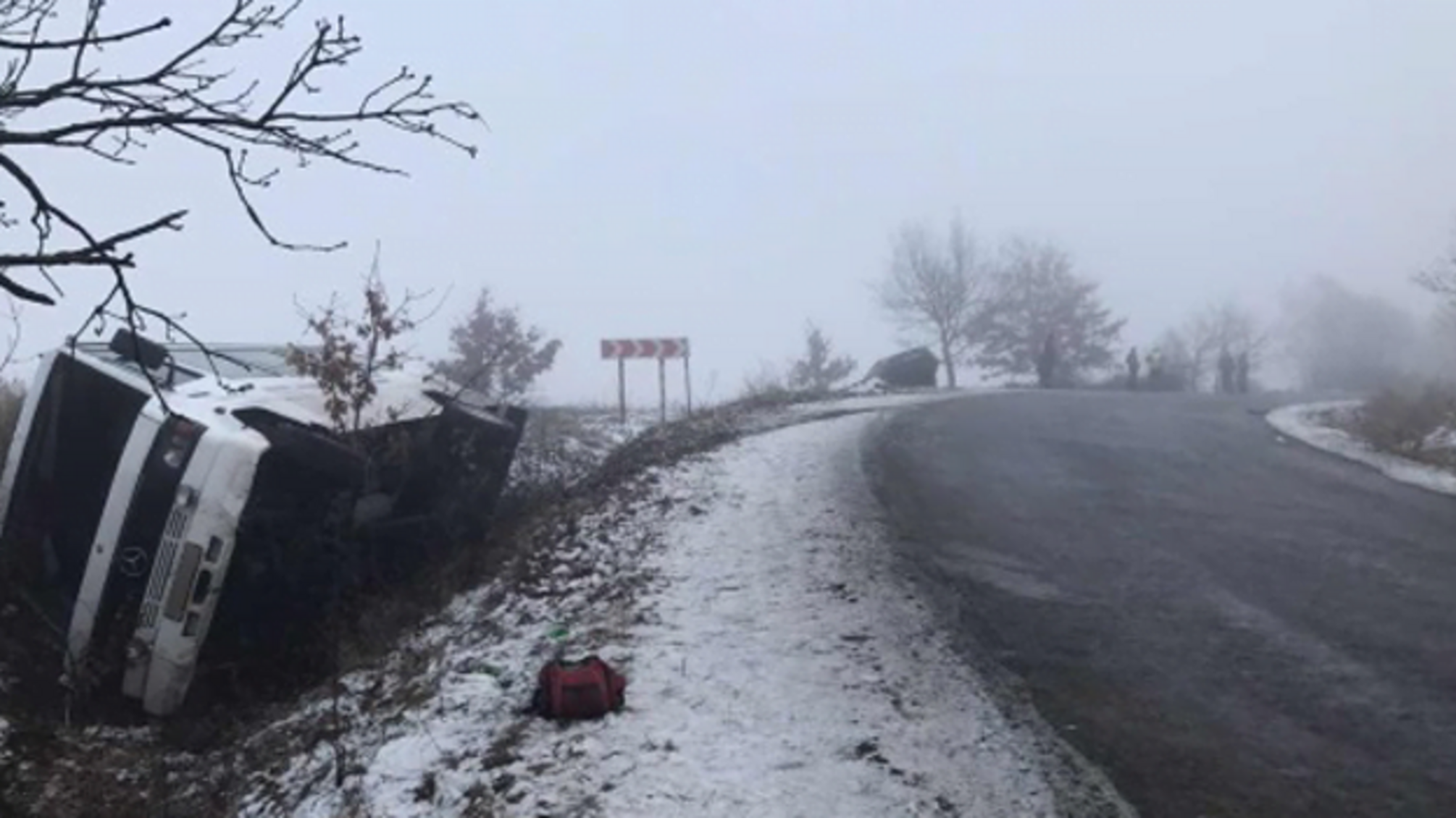 На Закарпатті перекинувся автобус із пасажирами