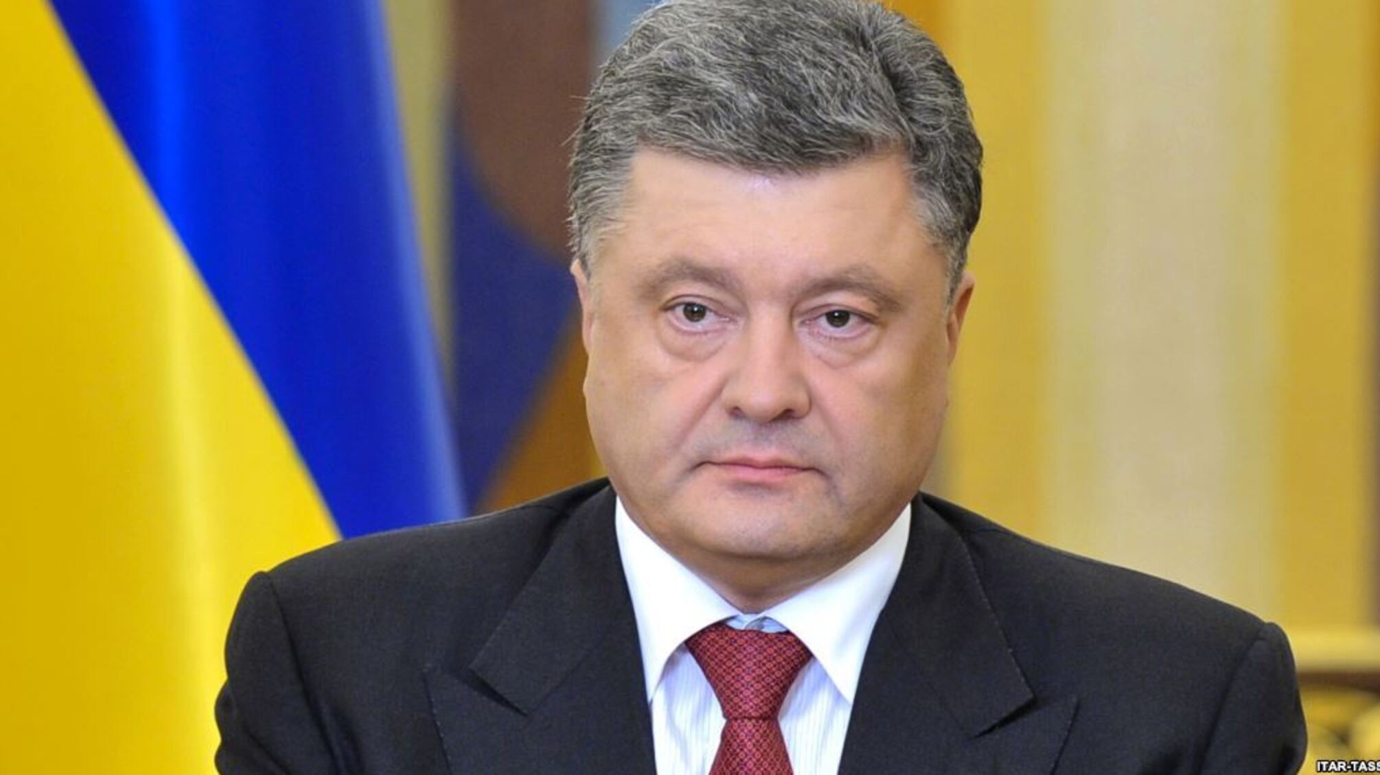 Порошенко заявив, що повертатиме Донбас політичним шляхом