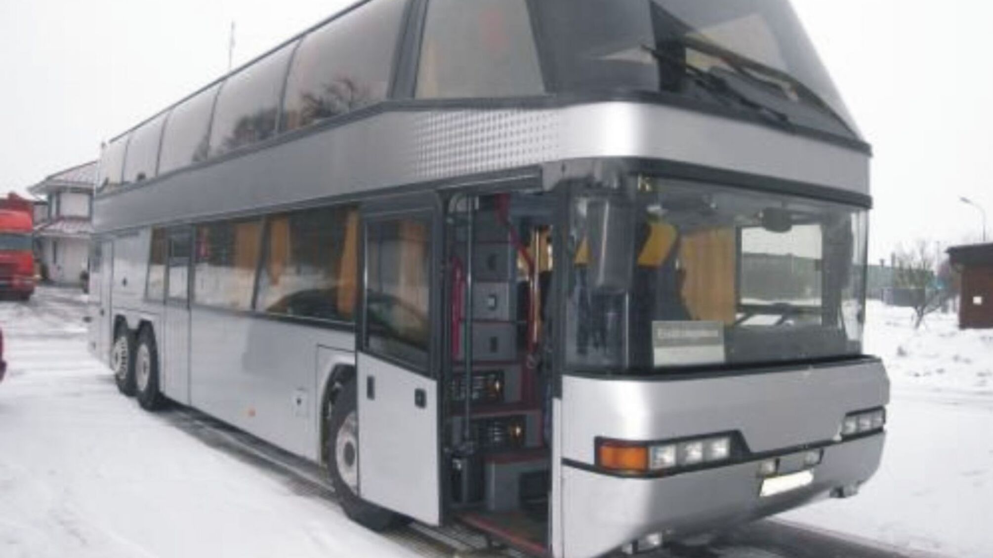 На Одещині невідомий обстріляв пасажирський автобус