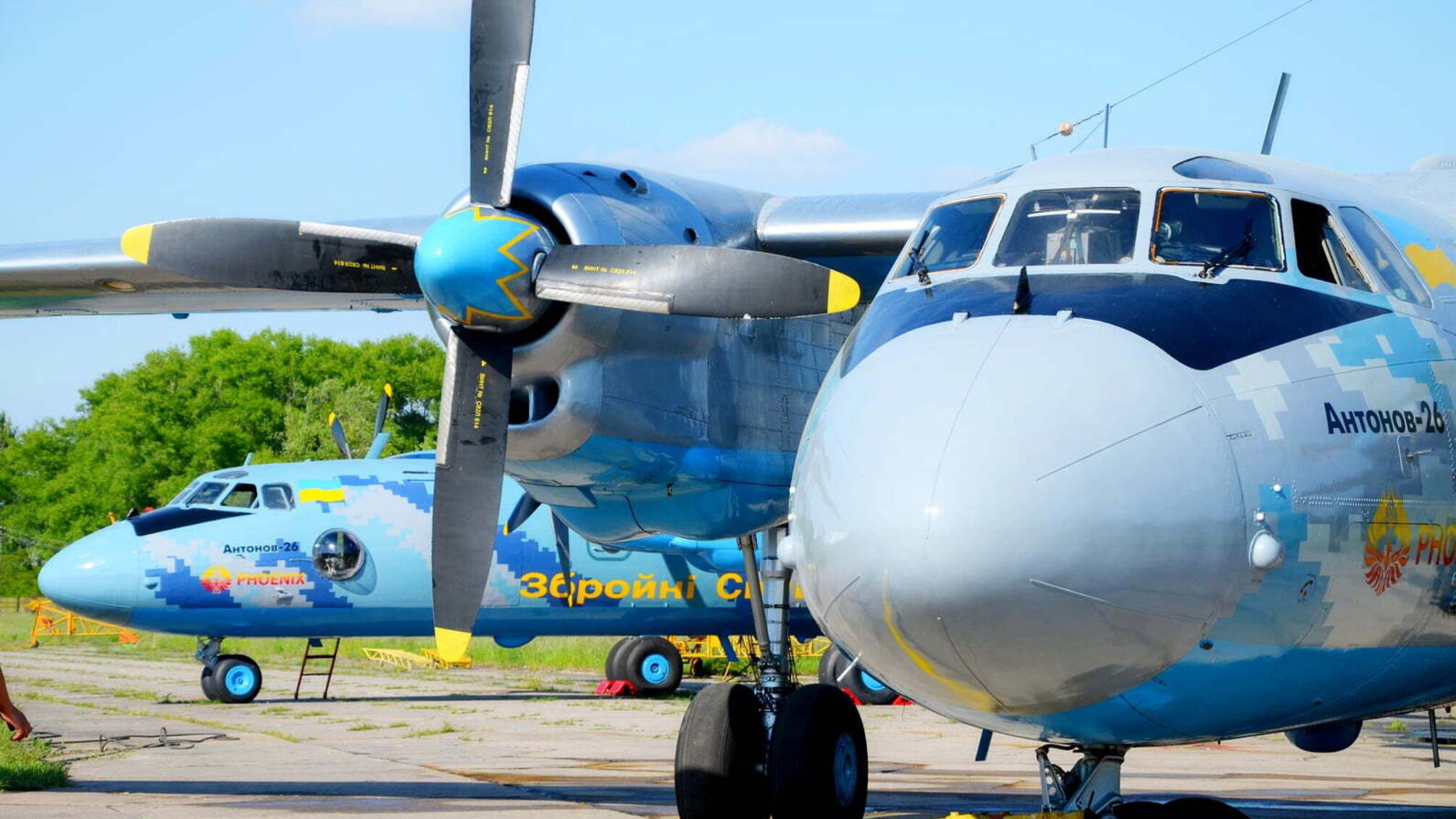 Російські військові обстріляли літак в повітряному просторі України