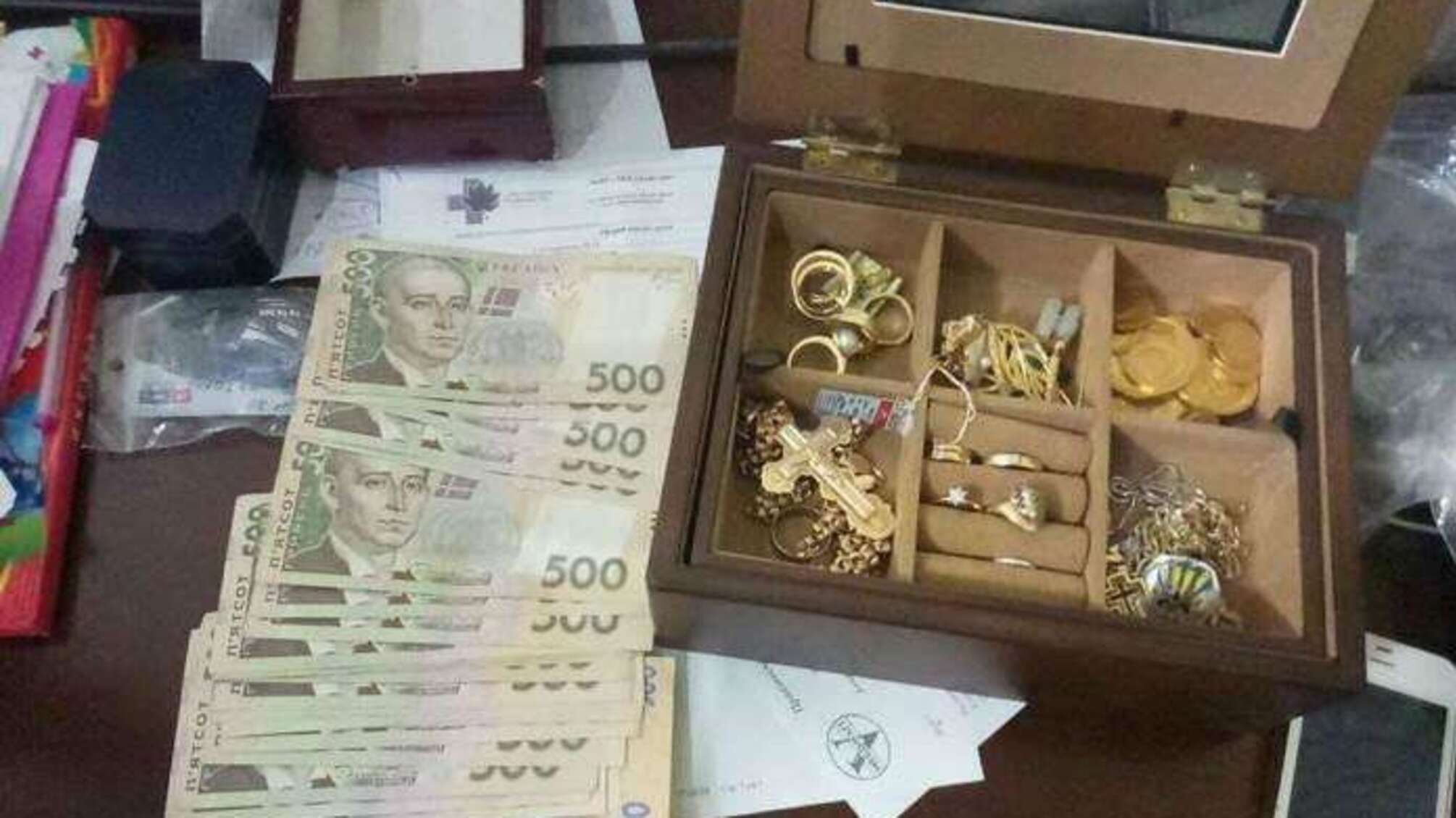 У Маріуполі патологоанатоми попалися на багатотисячних хабарах