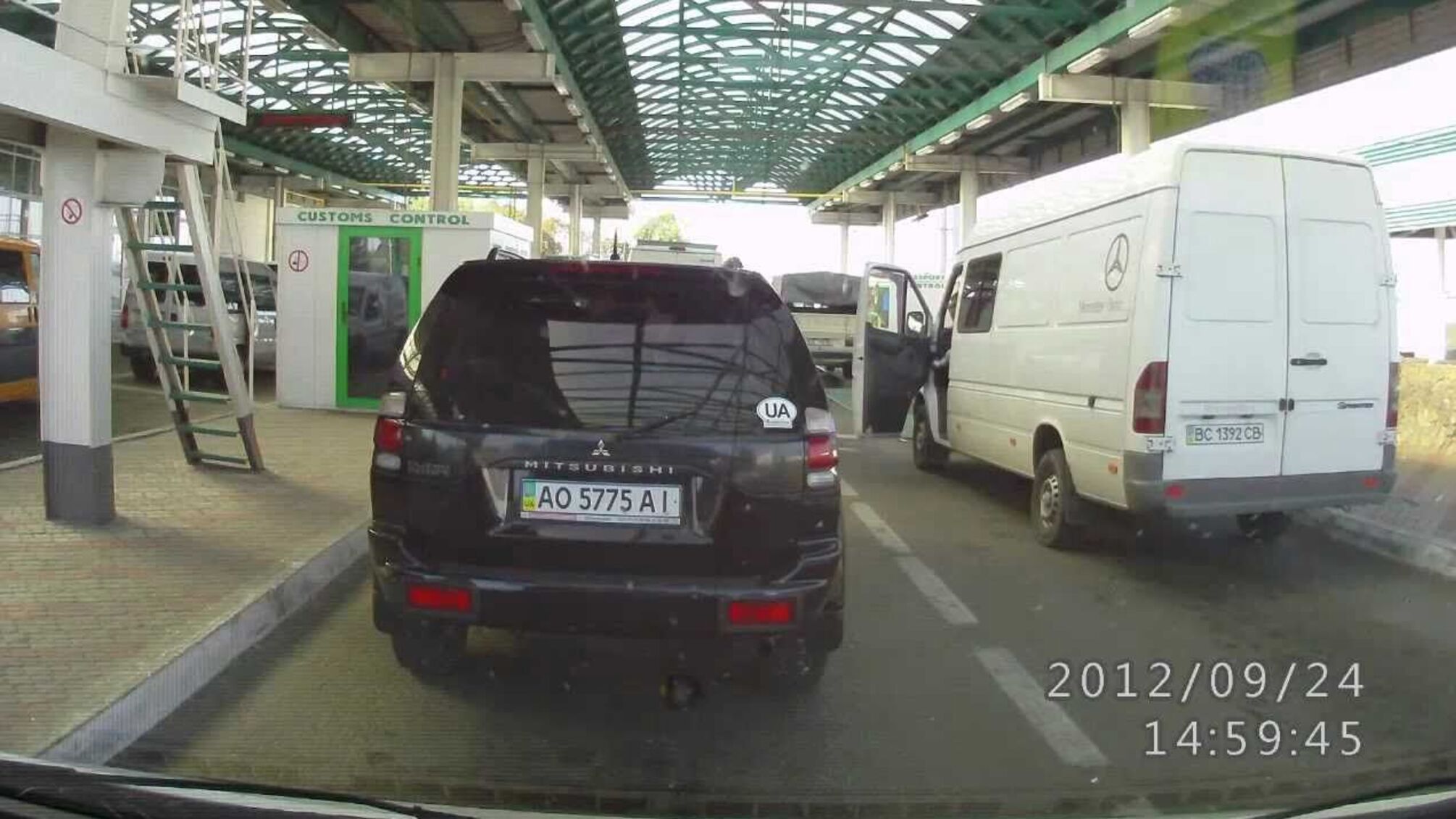 На кордоні з Польщею українські автомобілісти розпочали акцію протесту