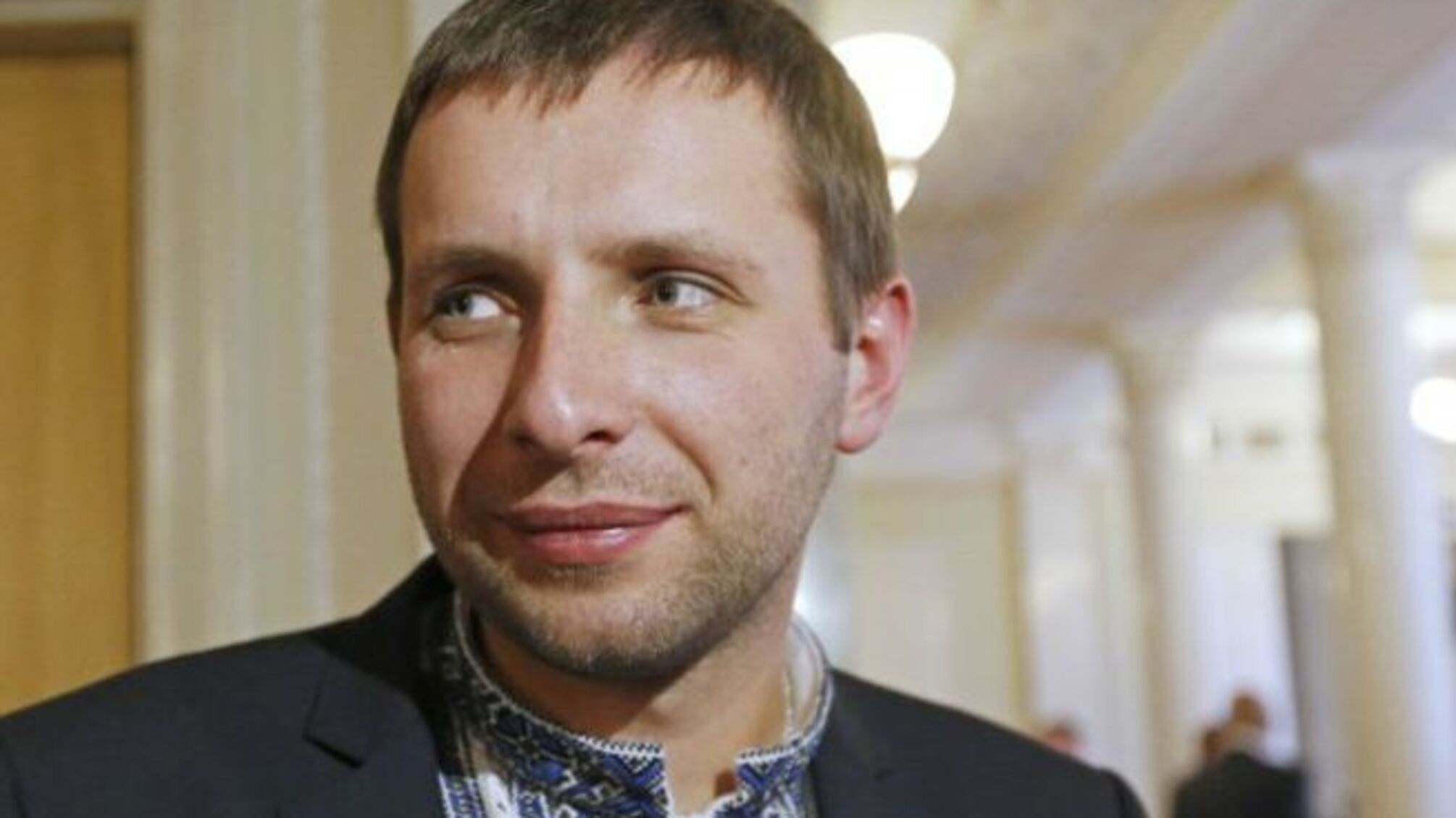 На блокпосту Парасюк побив та пограбував журналіста в присутності поліції – ЗМІ