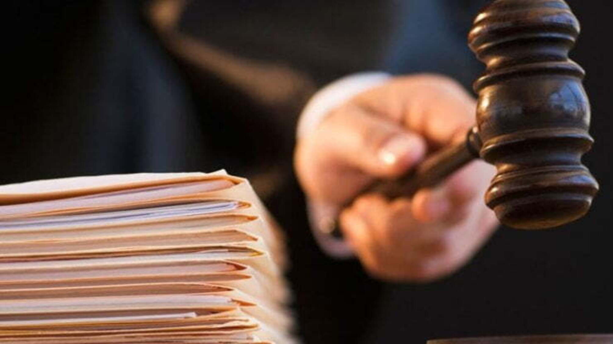 На Київщині сільського голову-хабарника арештували на 2 місяці