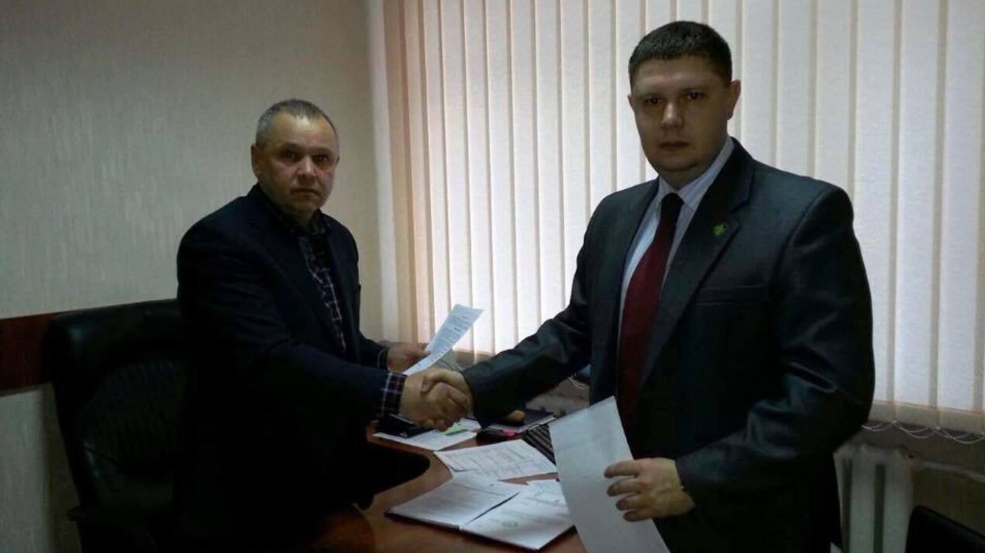 Активісти'СтопКору' у Хмельницькому підписали меморандум про співпрацю із Держпродспоживслужбою
