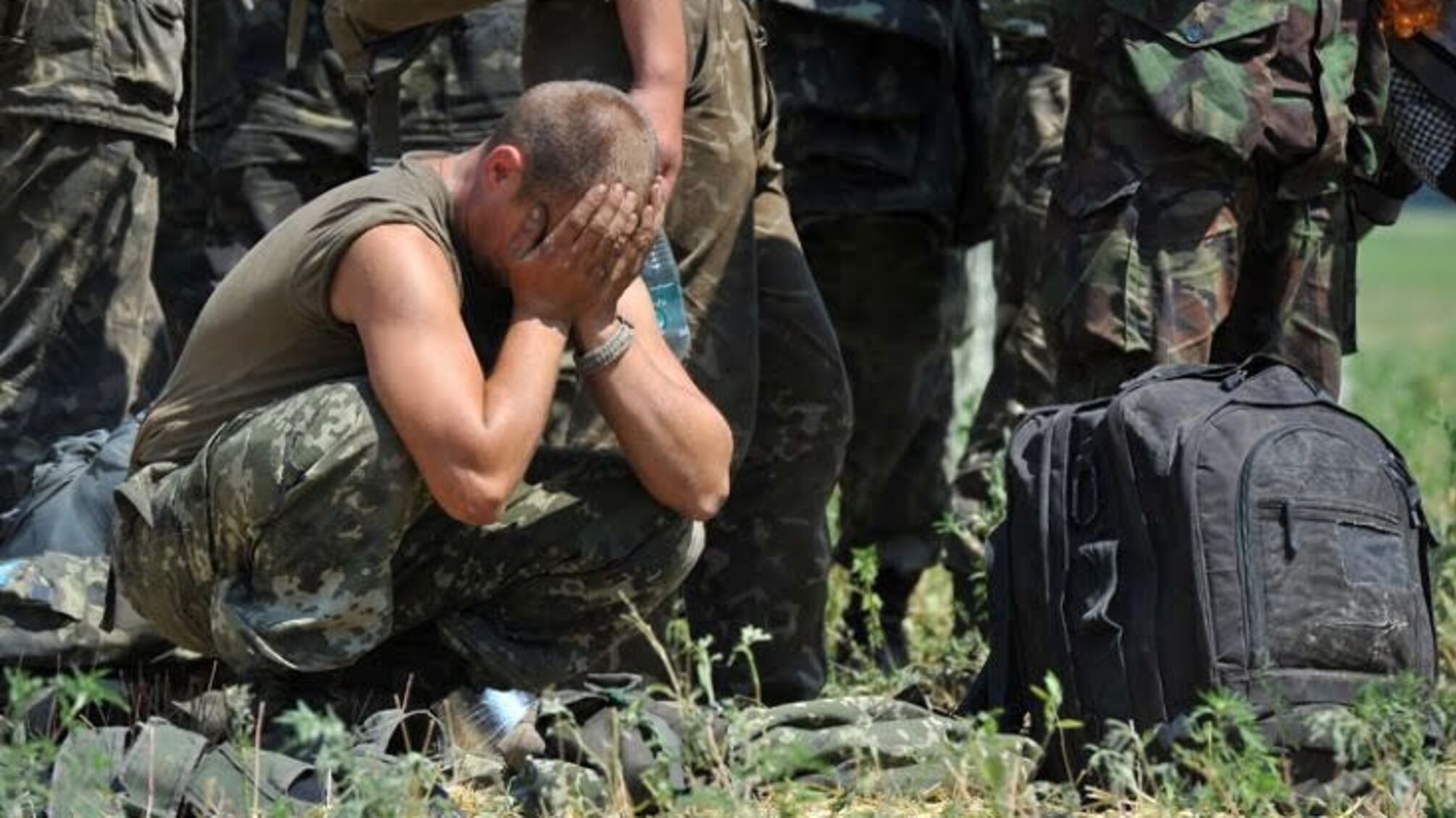 Бойовики відзняли показовий сюжет про зустріч полонених бійців АТО з родичами
