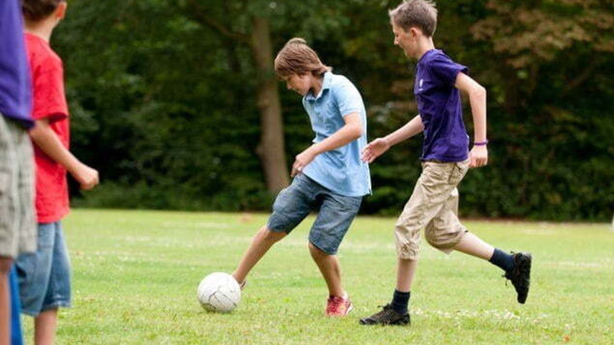 Трагедія в Харкові: школяра-переселенця із Луганська вбило футбольними воротами, йде пошук винних
