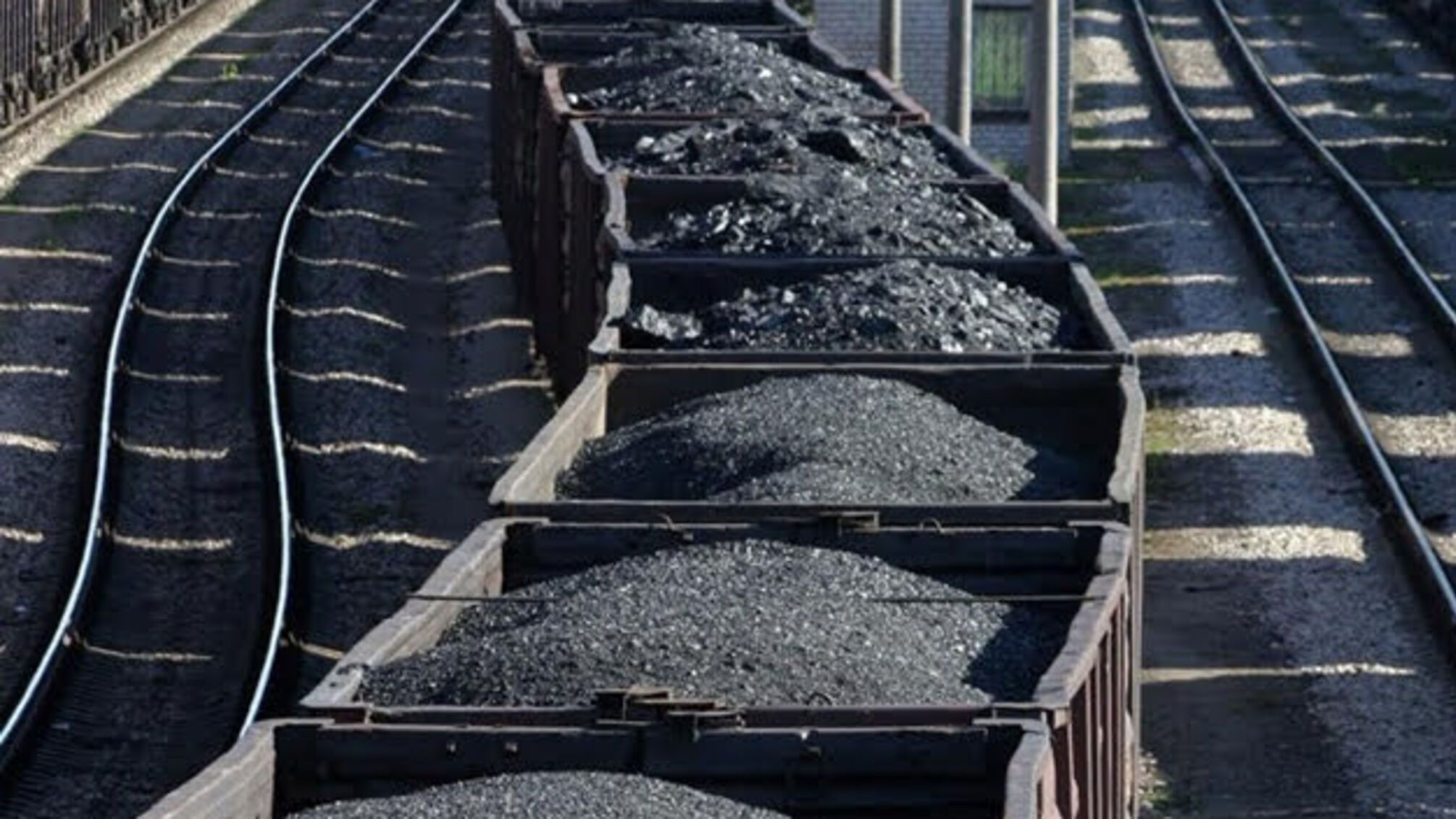 Бойовики почали постачати вугілля Росії замість України – джерело