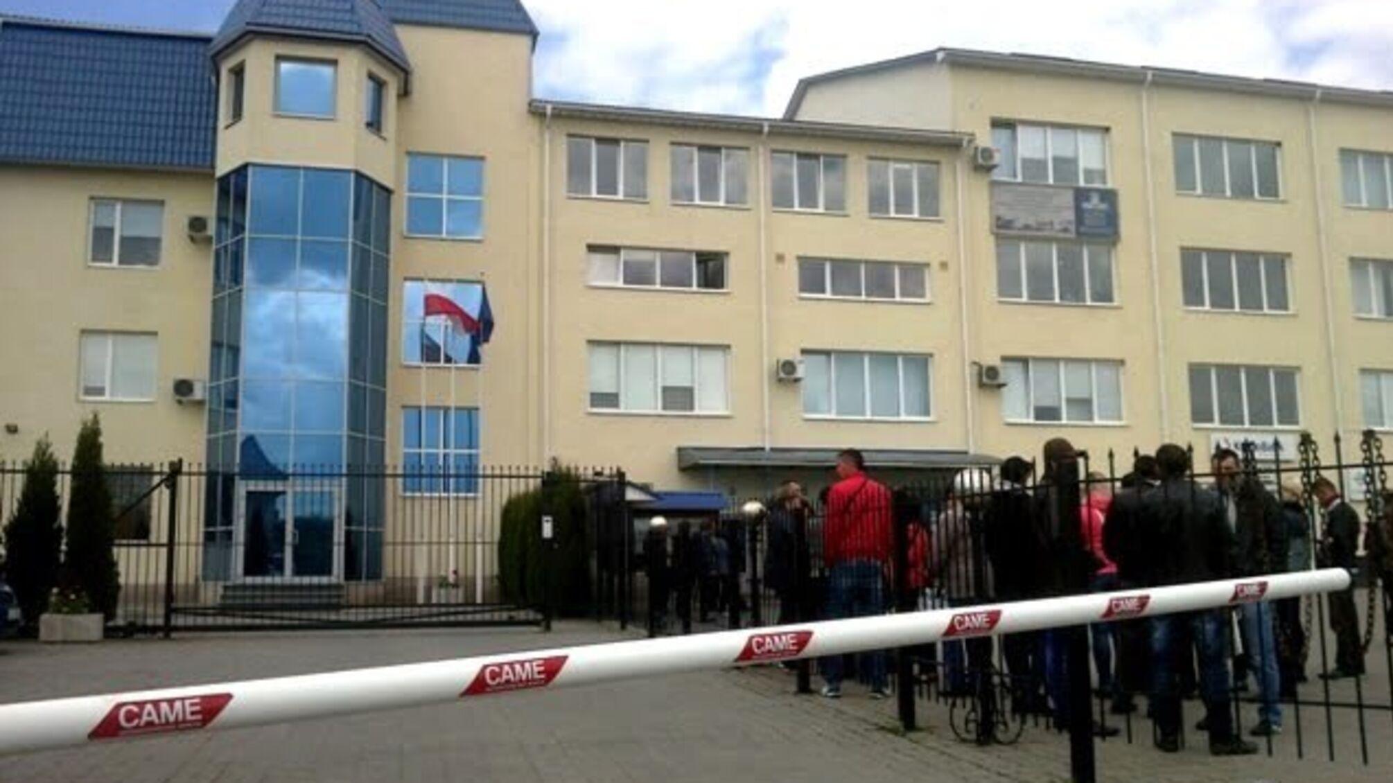 В СБУ назвали головну версію інциденту біля польського консульства в Луцьку