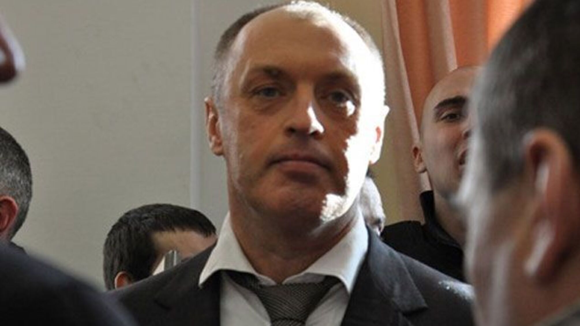На засіданні міськвиконкому Полтави мера схопили за горло
