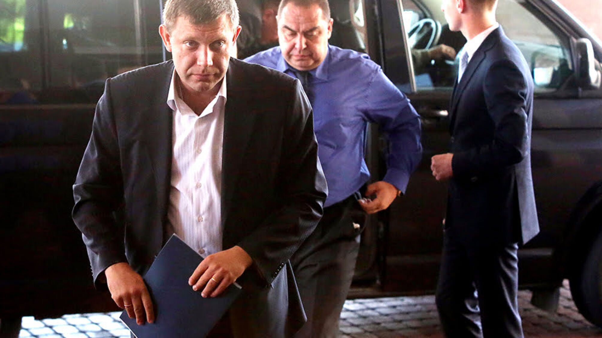 Параноя досягла апогею: Плотницький і Захарченко, боячись розправи, оточили себе десятками охоронців