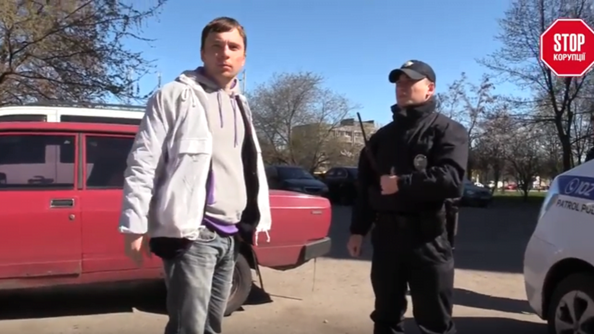 На 'СтопКор' напали під час мирної акції під будинком батьків піщаного браконьєра