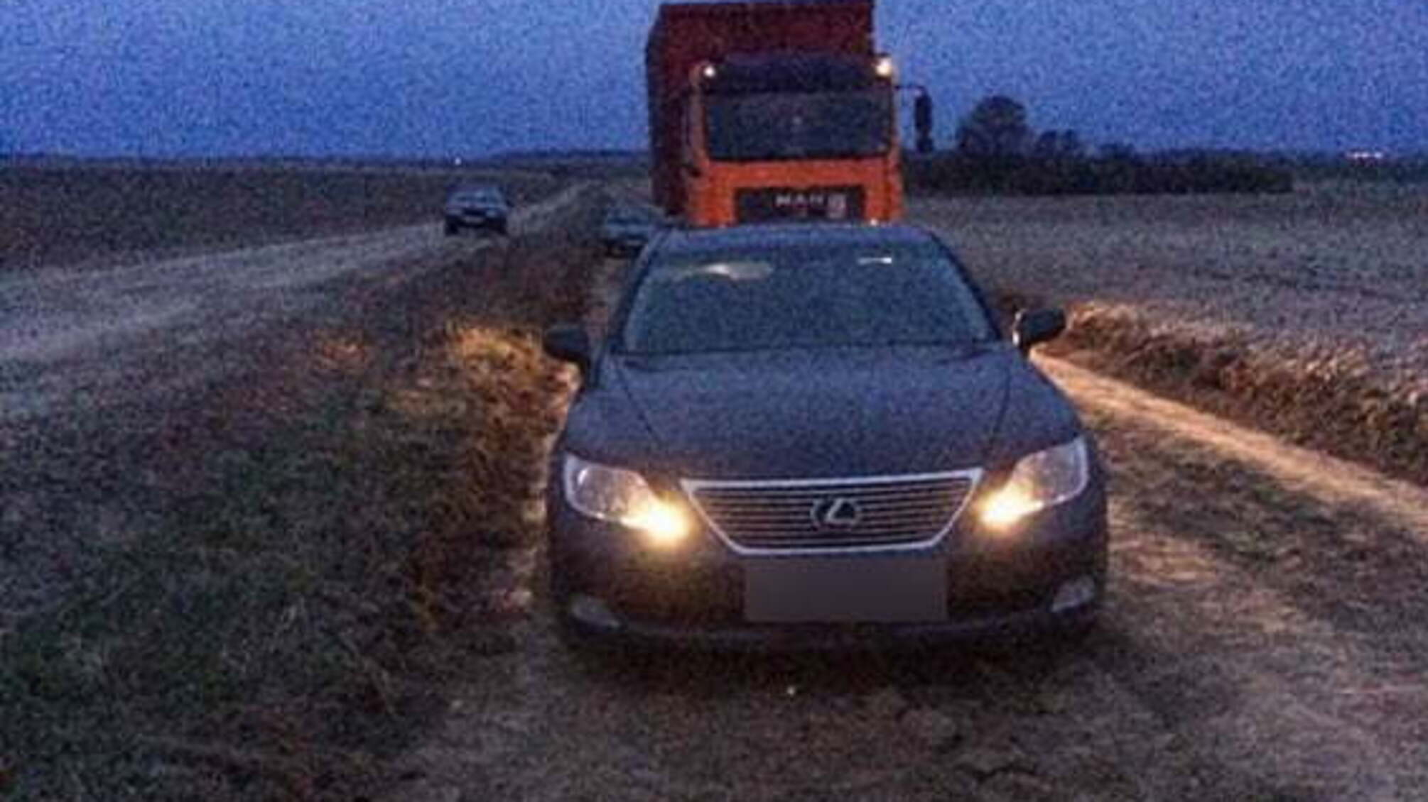 На Рівненщині затримали автомобіль з львівським сміттям