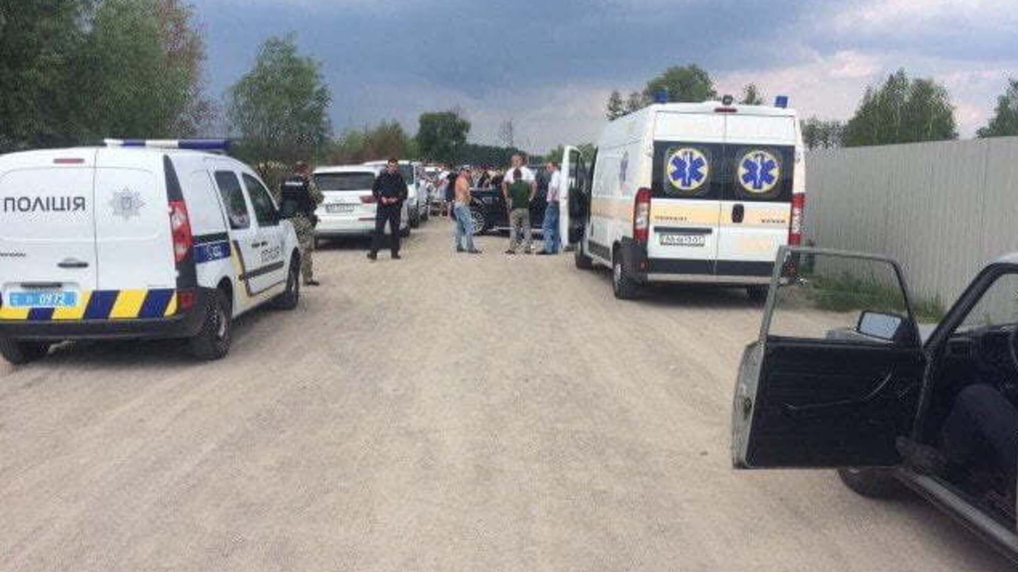 Активістів 'СтопКору' побили невідомі особи на незаконній піщаній точці на Київщині