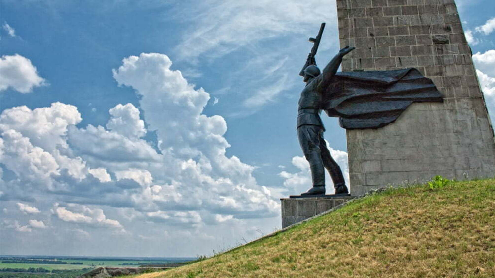 У Захарченка прокоментували вибухи біля комплексу 'Саур-Могила'