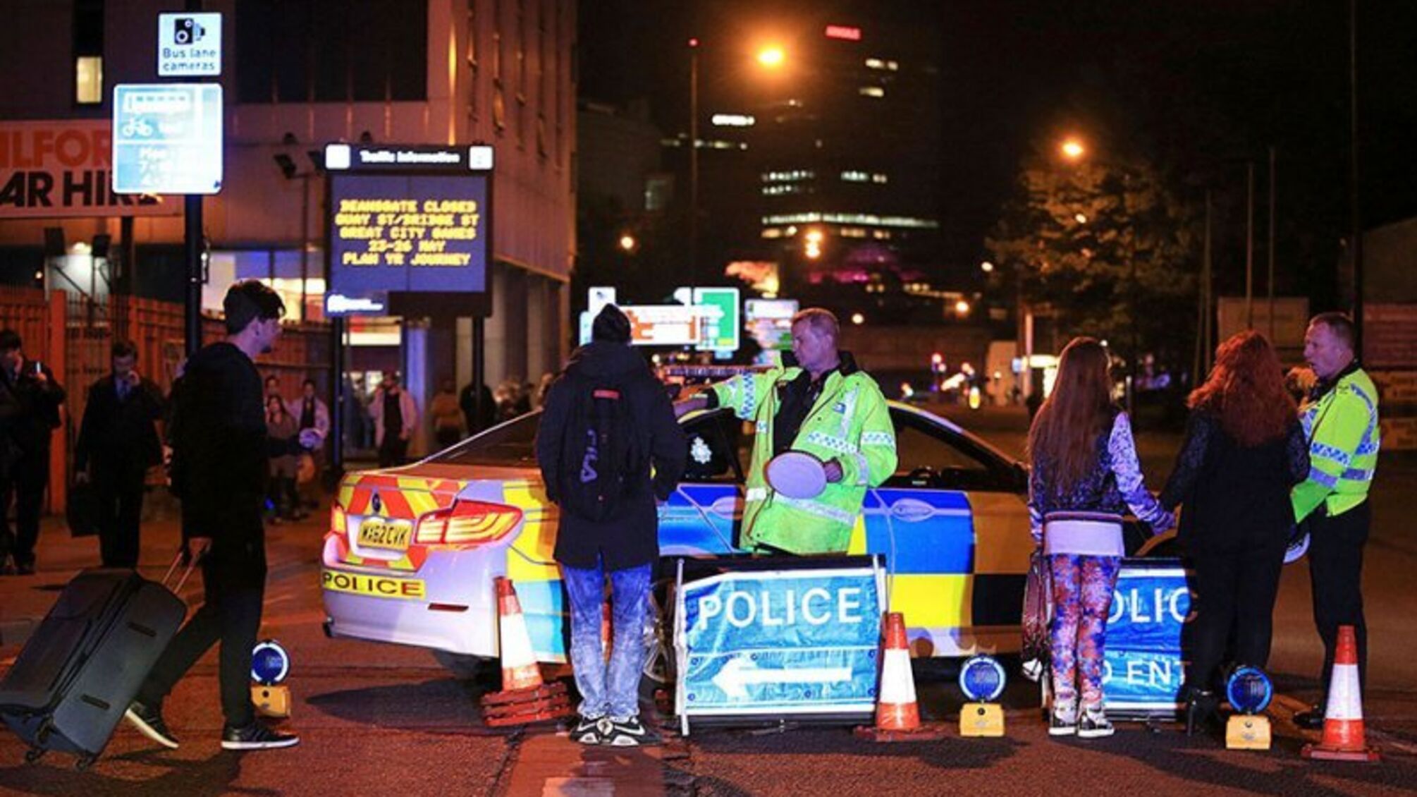 Порошенко засудив теракт в Манчестері та висловив слова співчуття