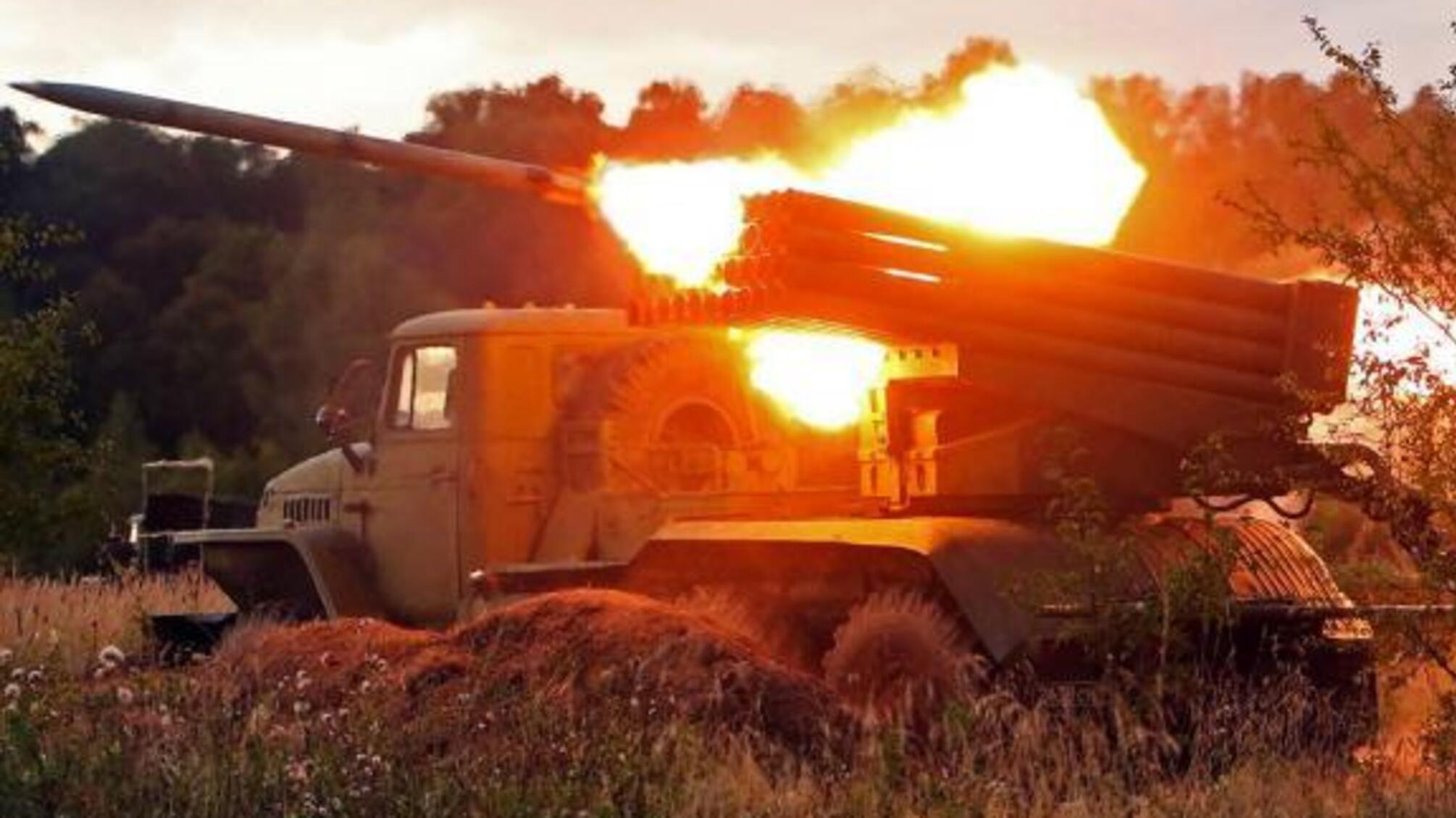 На Луганщині бойовики обстріляли населені пункти з 'Градів'