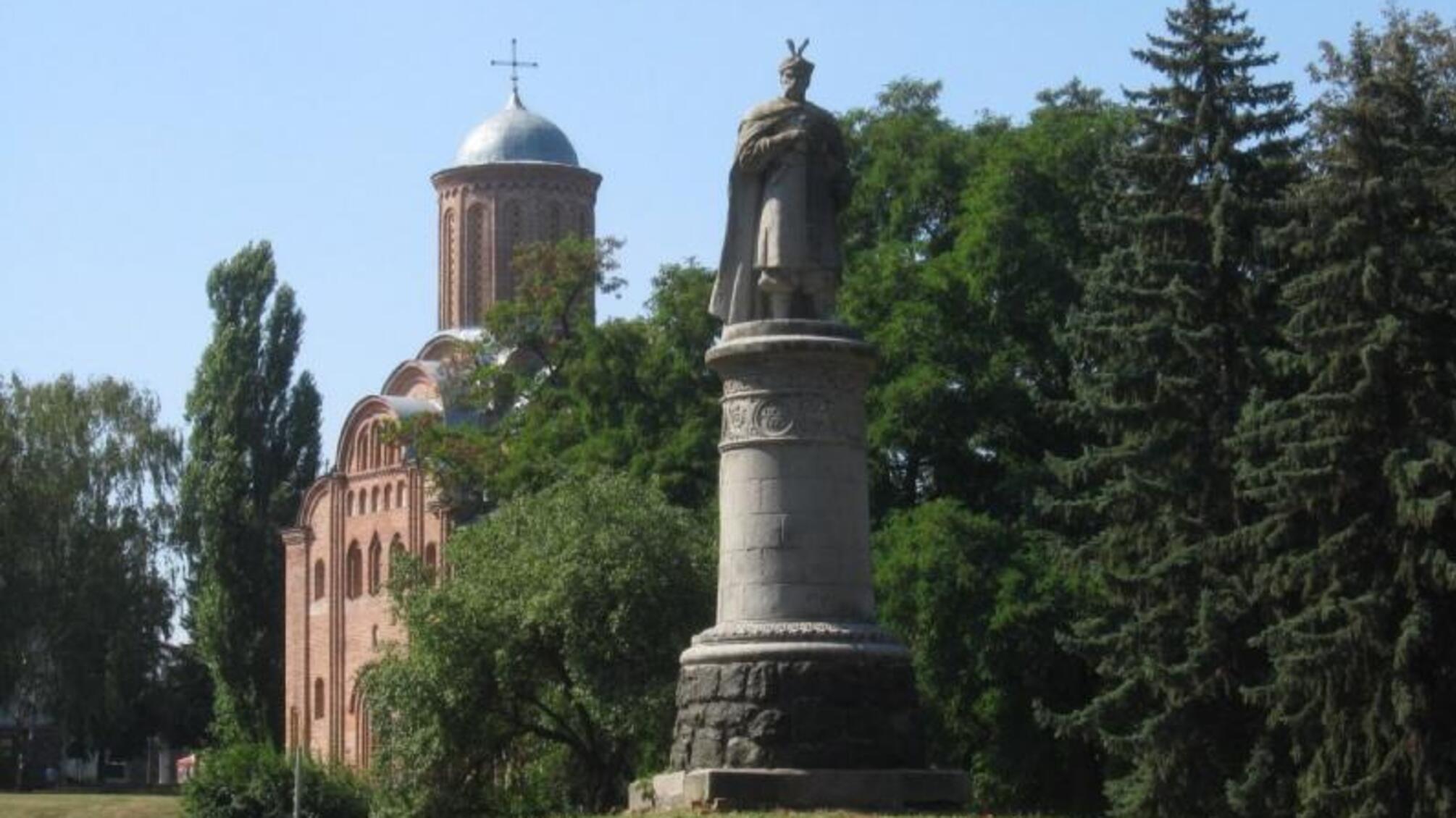У Чернігові пам'ятник Богдану Хмельницькому розвернули спиною до Росії