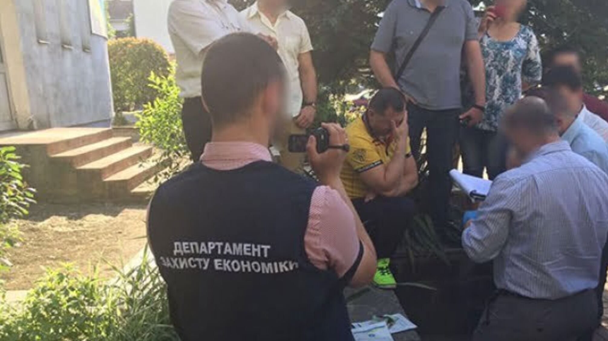 В Ужгороді суд розпочав обрання запобіжного заходу посадовцям-хабарникам з м.Чоп