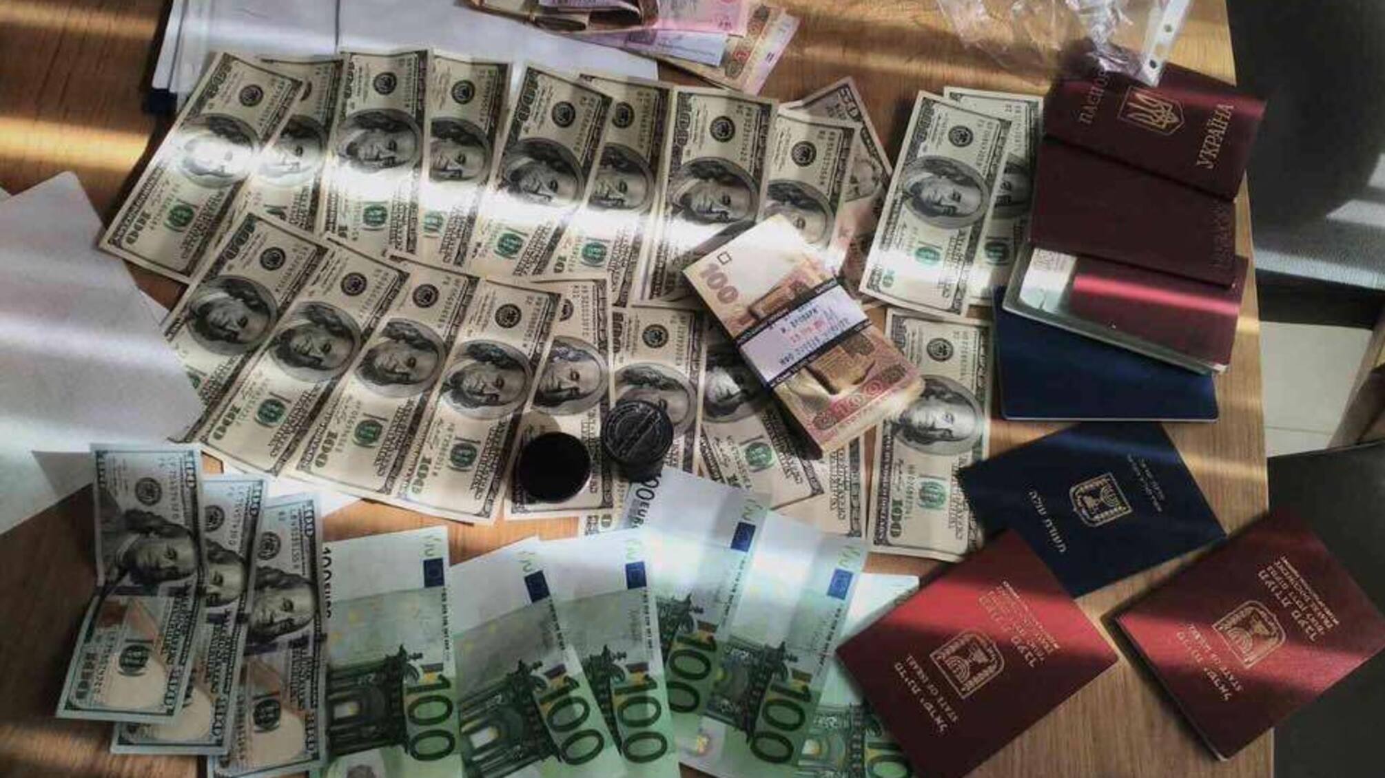 У 'СтопКорі' показали, як відшкодування ПДВ використовують для фінансування терористів на Сході країни