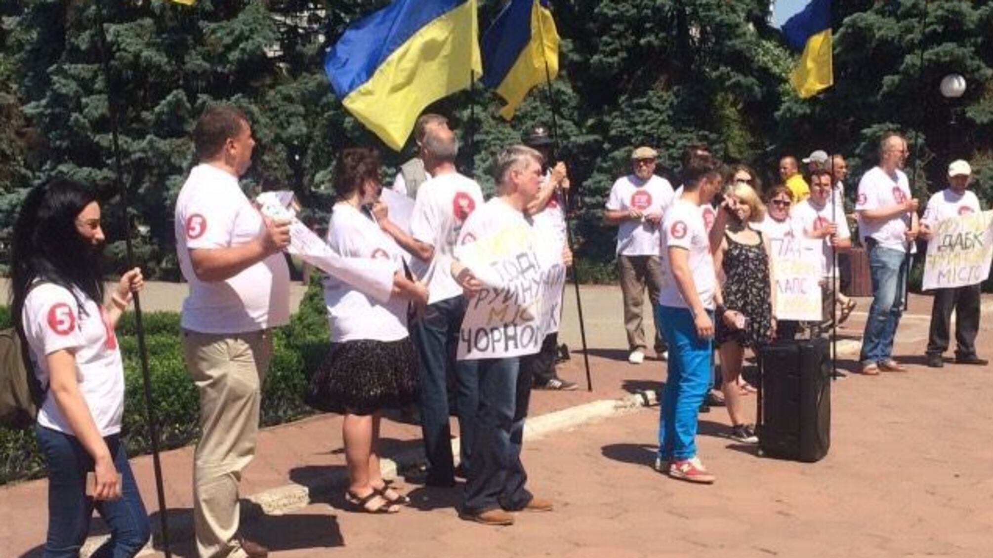 Міський голова Чорноморська тікав від 'СтопКору' у супроводі 15 охоронців
