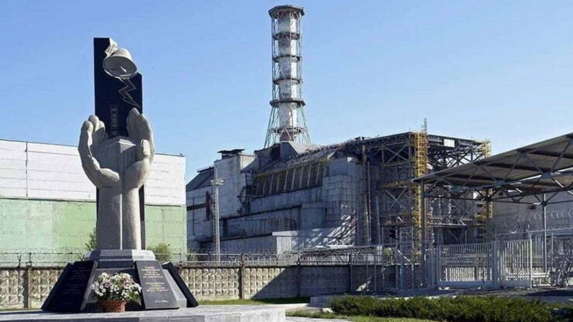 Українських рятувальників підняли по тривозі через НП на 3-му енергоблоці Чорнобильської АЕС