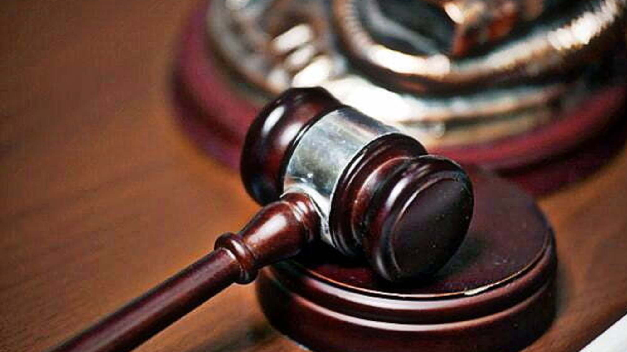 На Дніпропетровщині суд виправдав родича місцевого депутата за напад на журналістів 'СтопКору'