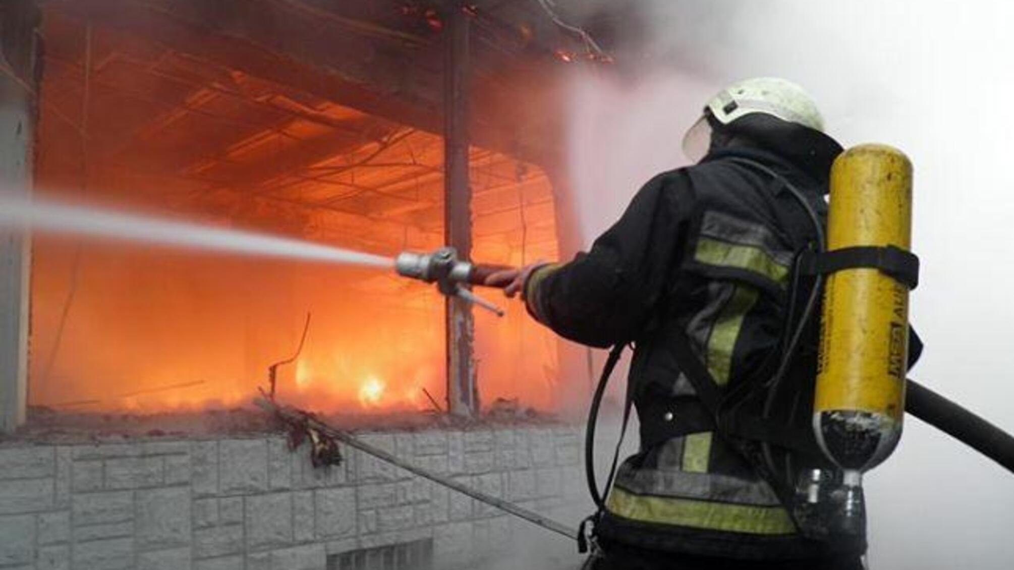 Пожежу в центрі Києва вдалося локалізувати – ДСНС