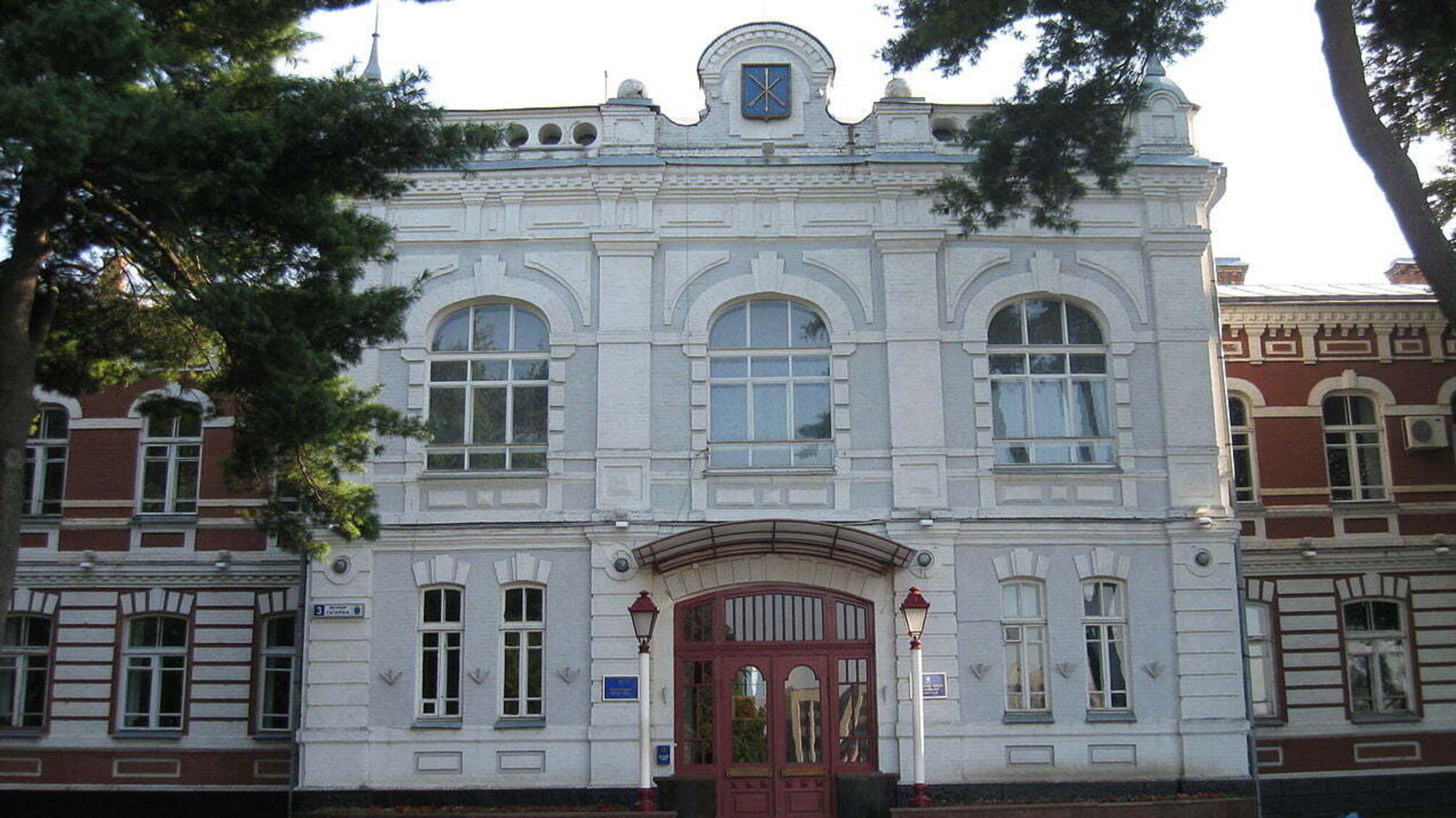 У 'СтопКорі' пояснили, як колишні прокурори-антикорупціонери отримали безкоштовні приміщення від Хмельницької міськради