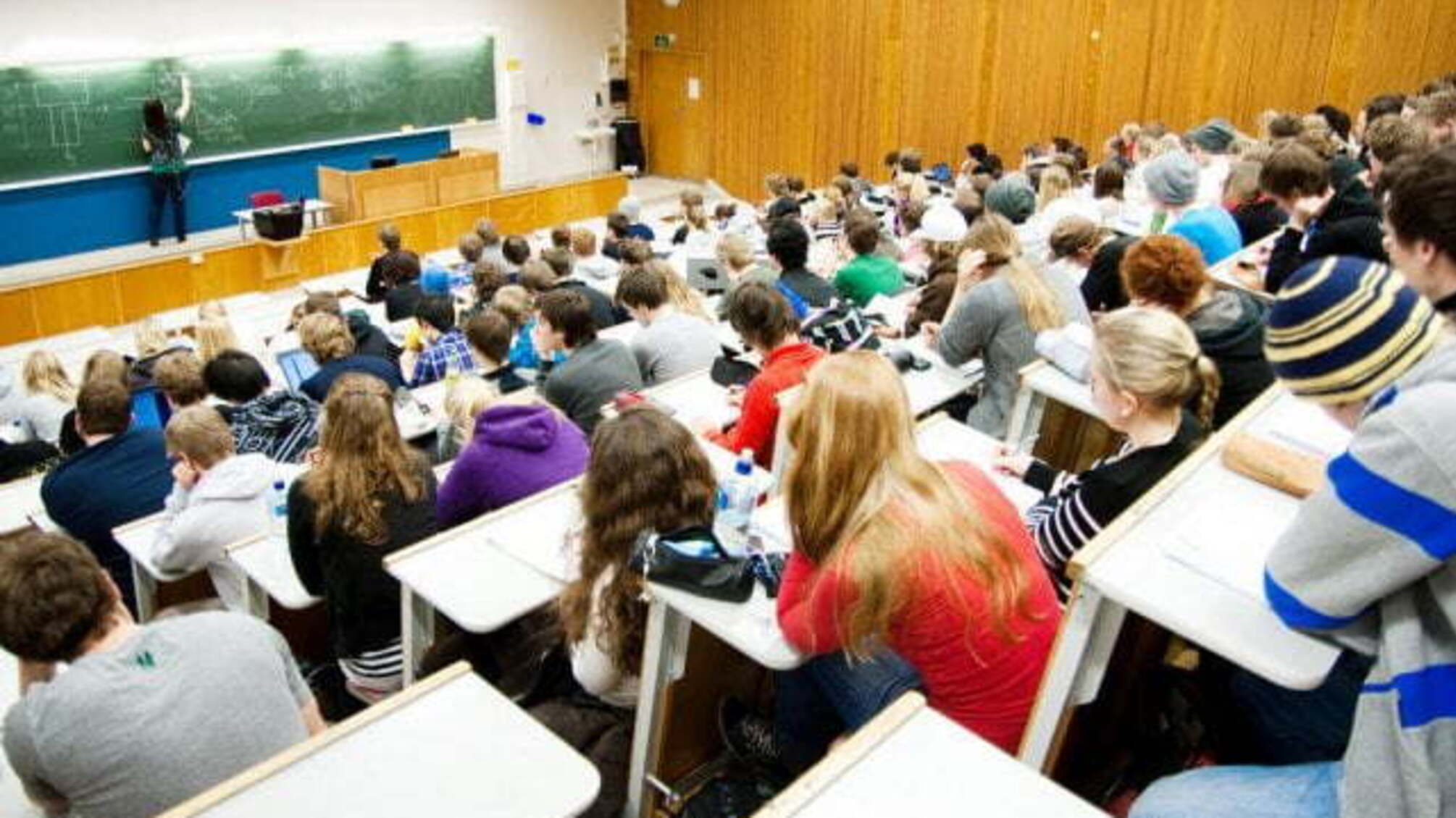 79% українців навчаються у ВНЗ – Міносвіти