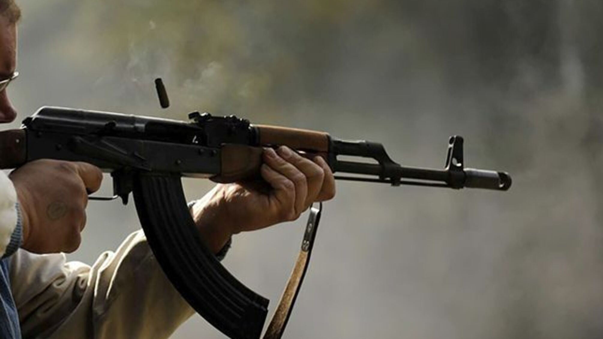 У Дніпрі чоловік загинув від поранення з автомата Калашникова, шестеро поранені: в області оголошено план перехоплення