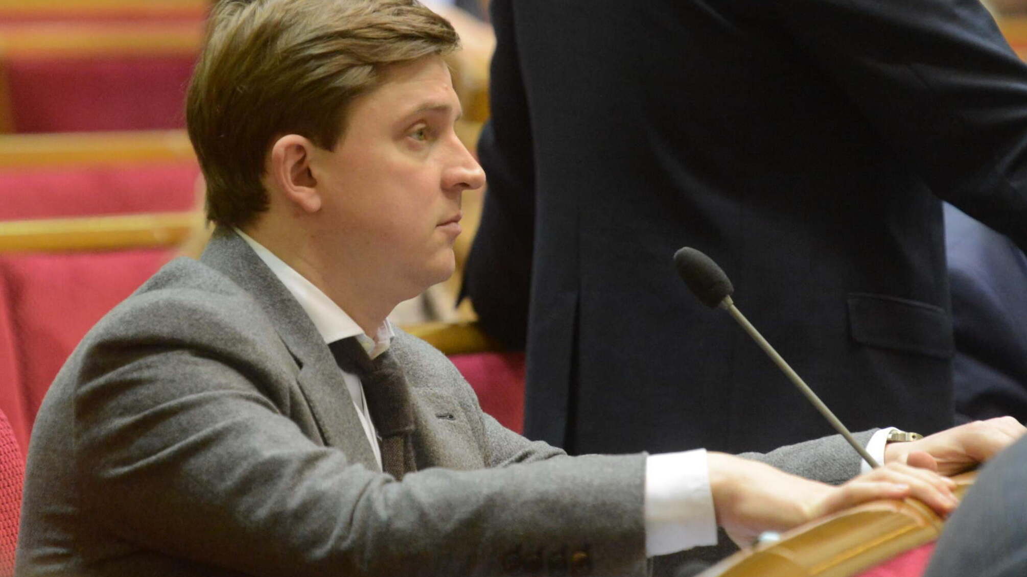 Перший пішов: Верховна Рада зняла недоторканність з Олеся Довгого