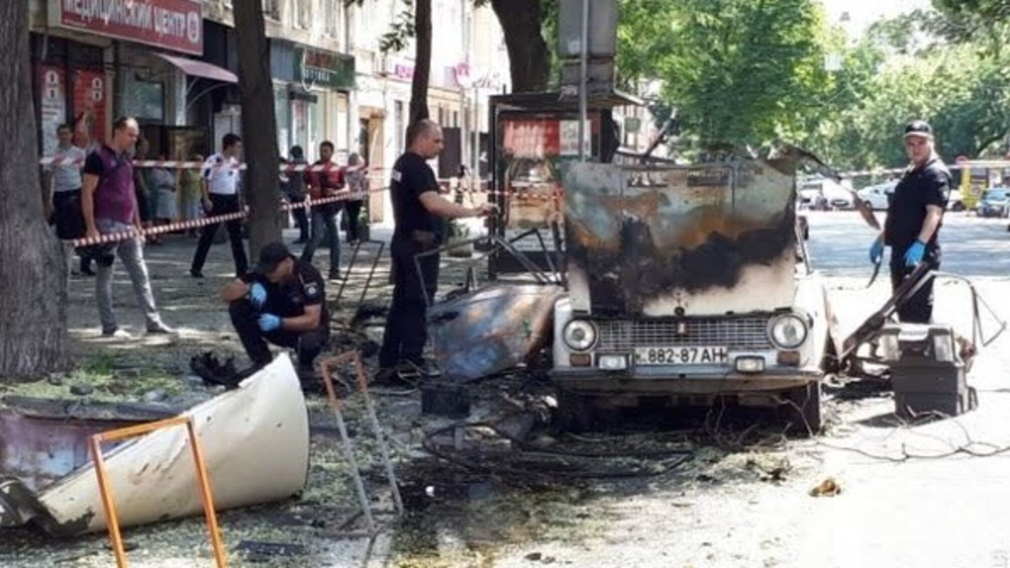 Вибух авто в Одесі: СБУ затримала двох 'біженців' з Донецька – кадри